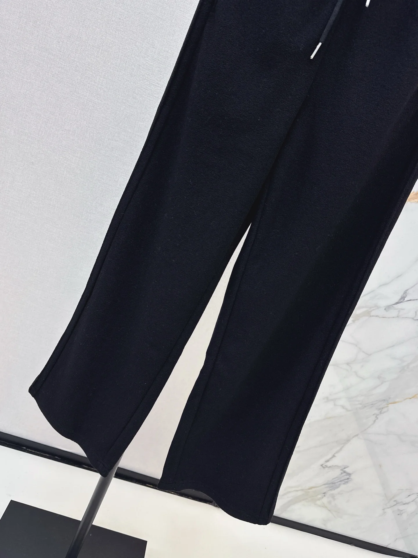 Loe 25fw wide pants