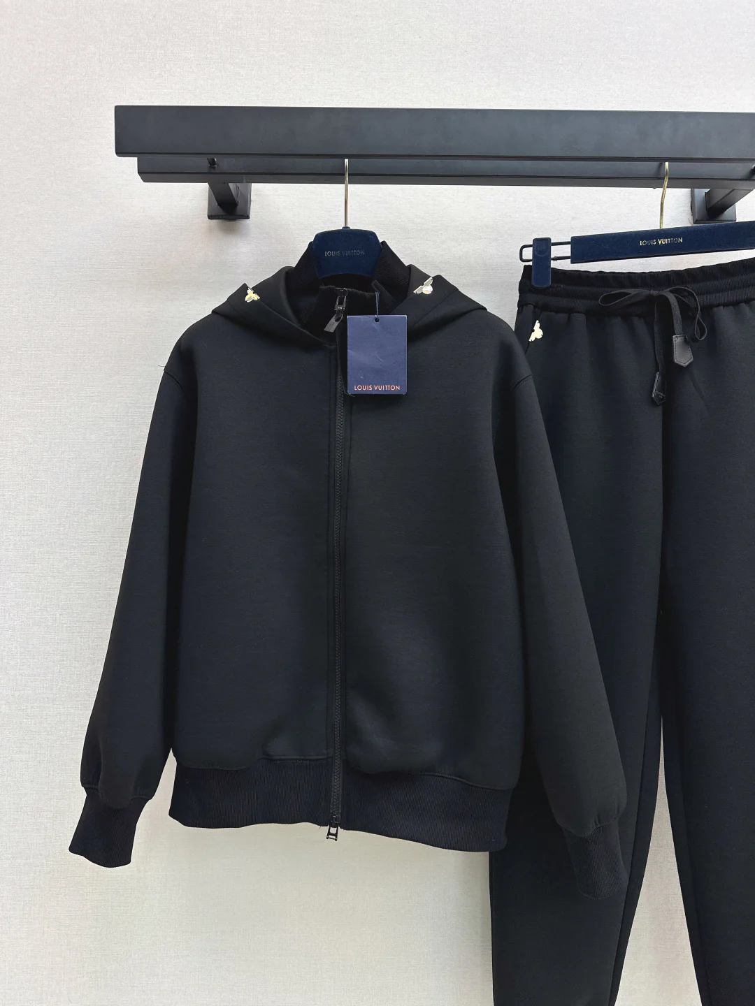 Loui 25fw tracksuit set