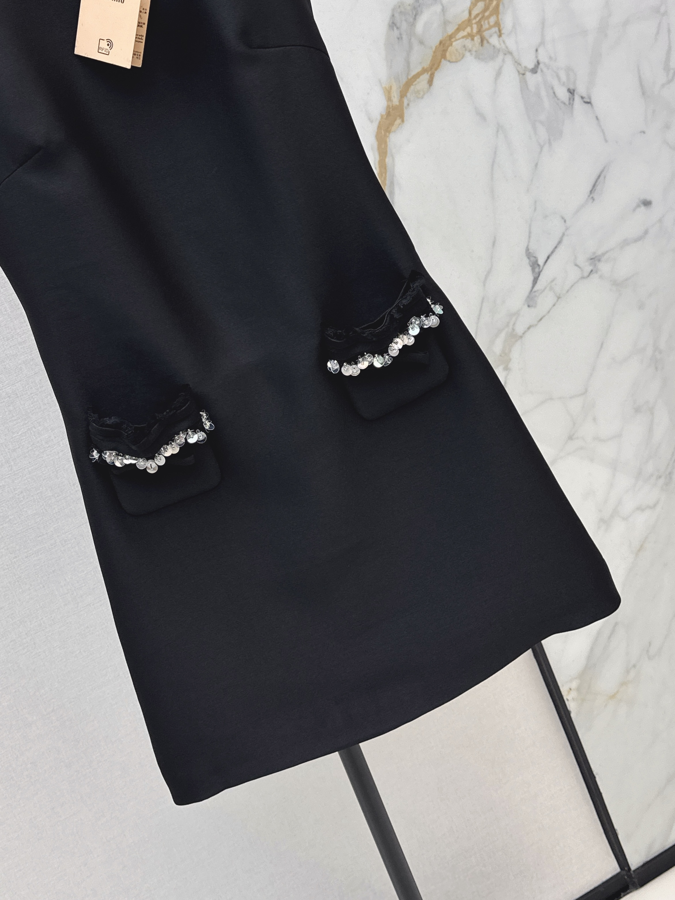 Miu 26ss puff sleeve dress