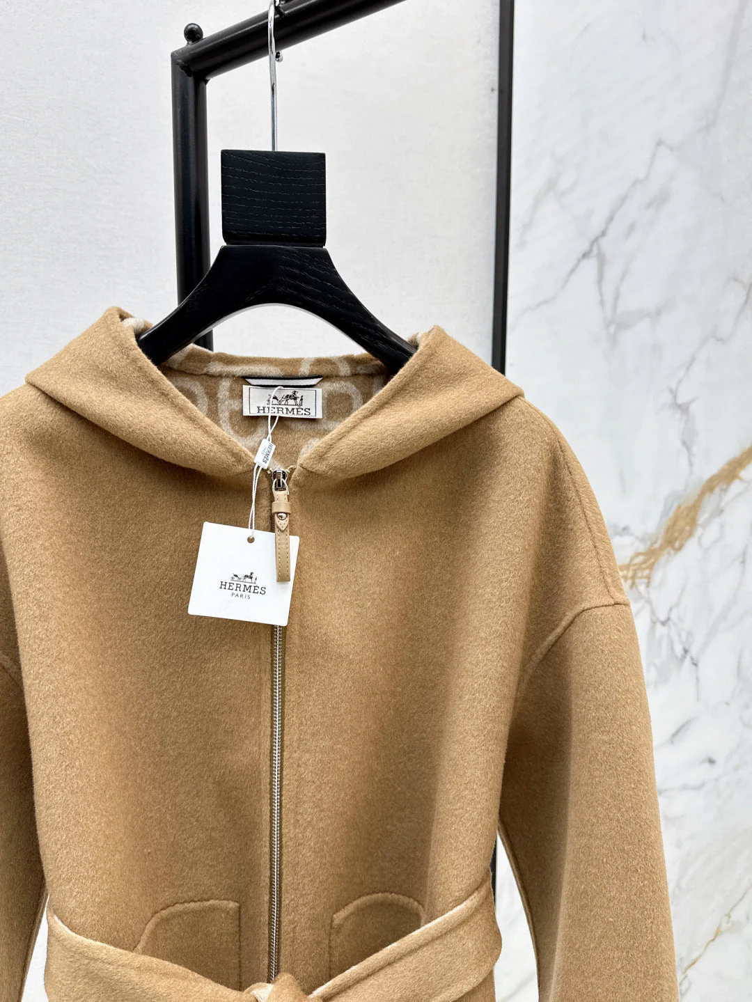 Her 25fw cashmere coat