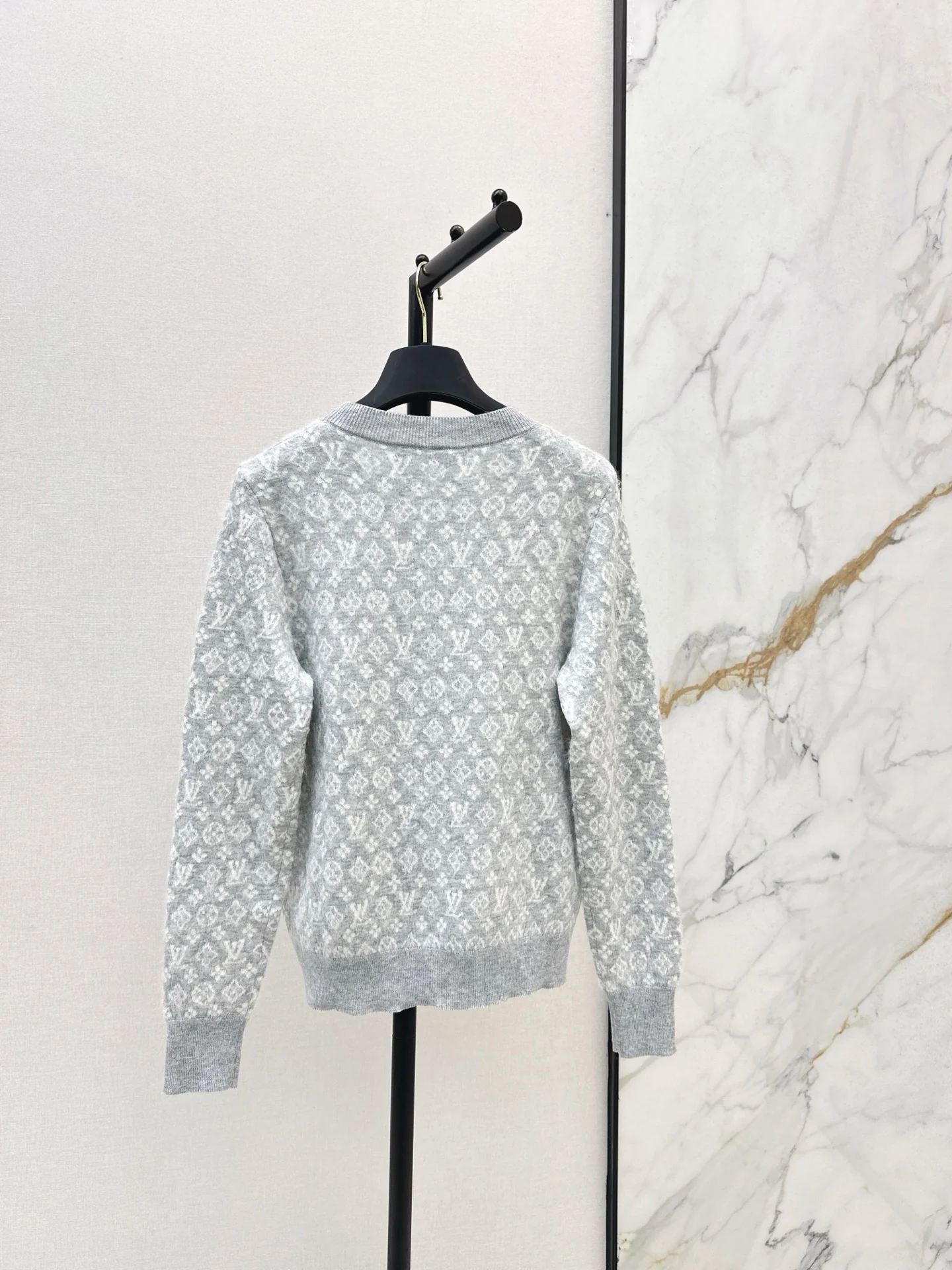 Loui 25fw jacquard sweater