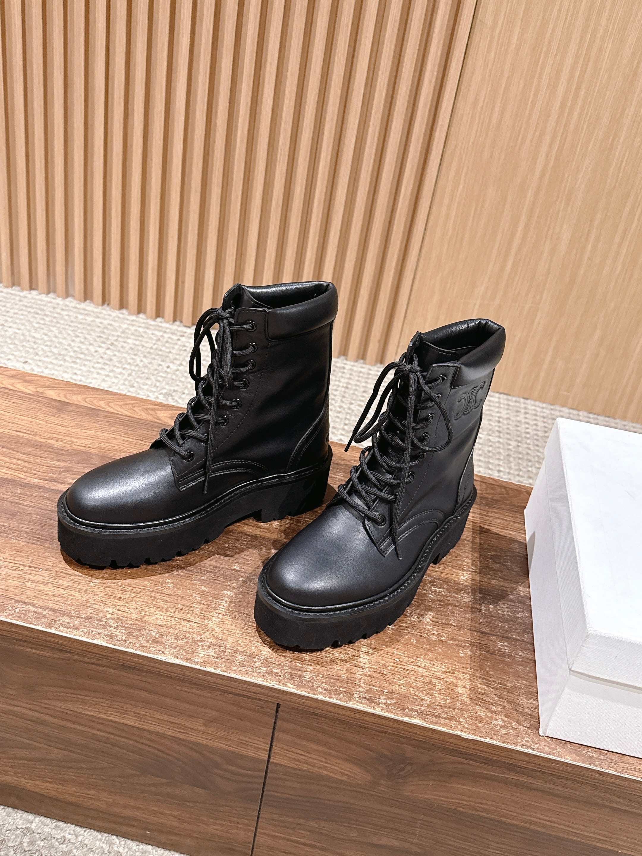 Celi 25fw combat boots
