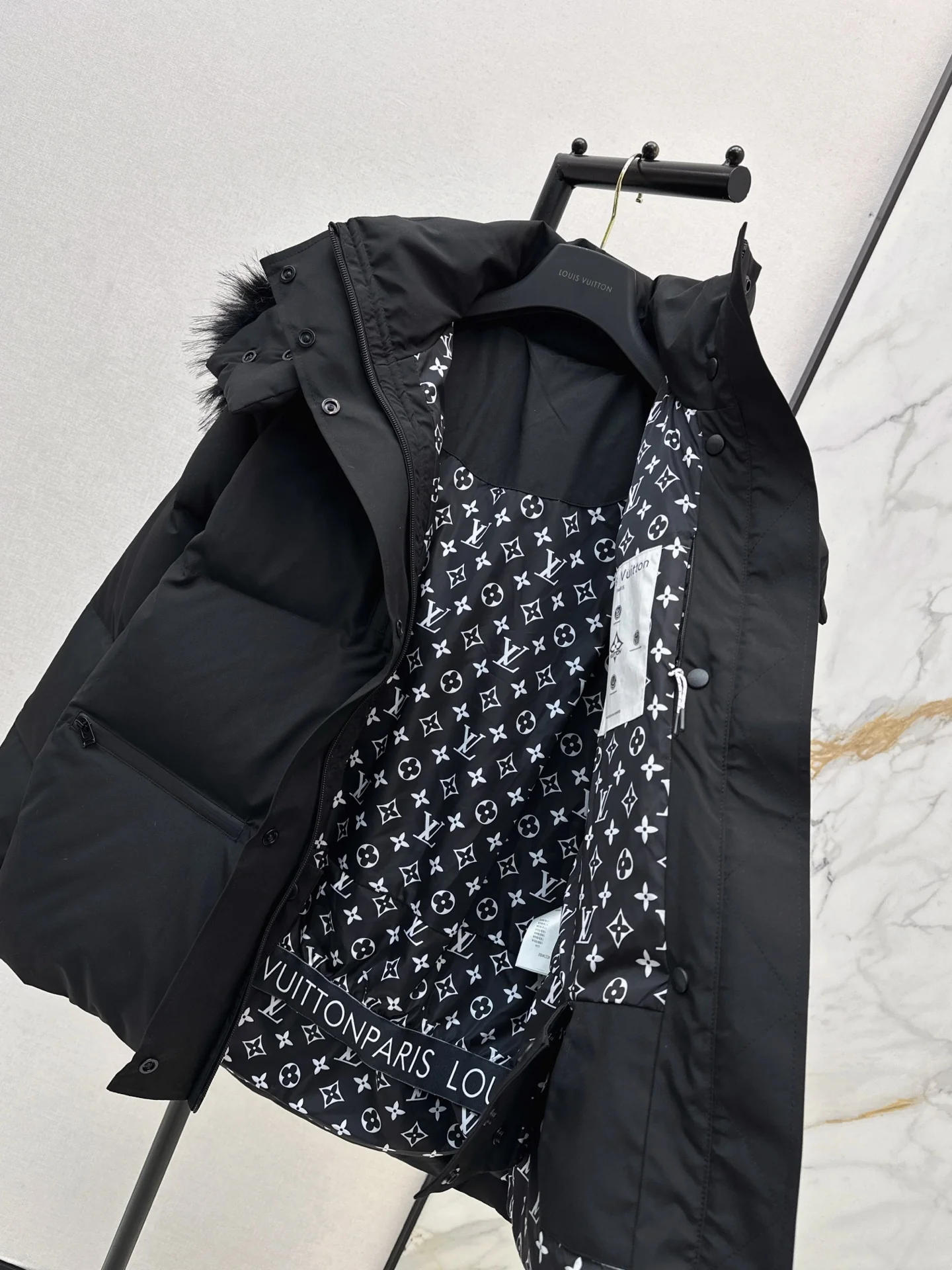 Louis 25fw hooded down jacket