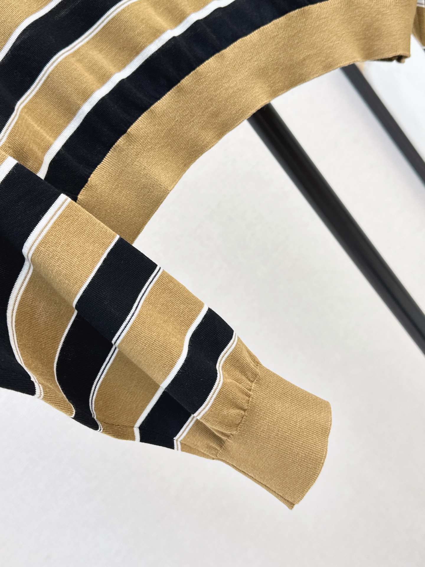 Pra 26ss stripe cropped knitwear