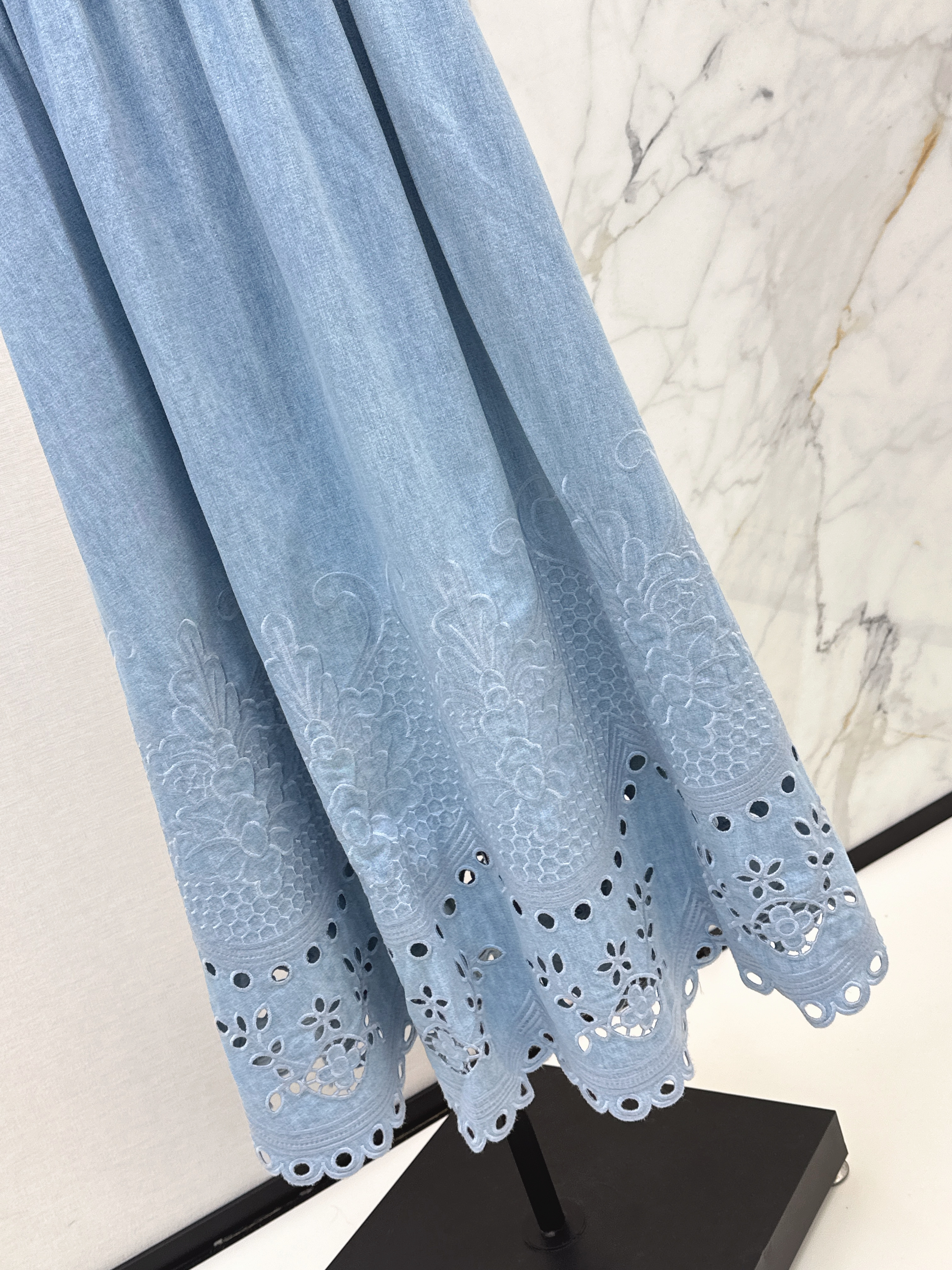Zimm 26SS Tie-Strap Embroidered Midi Dress