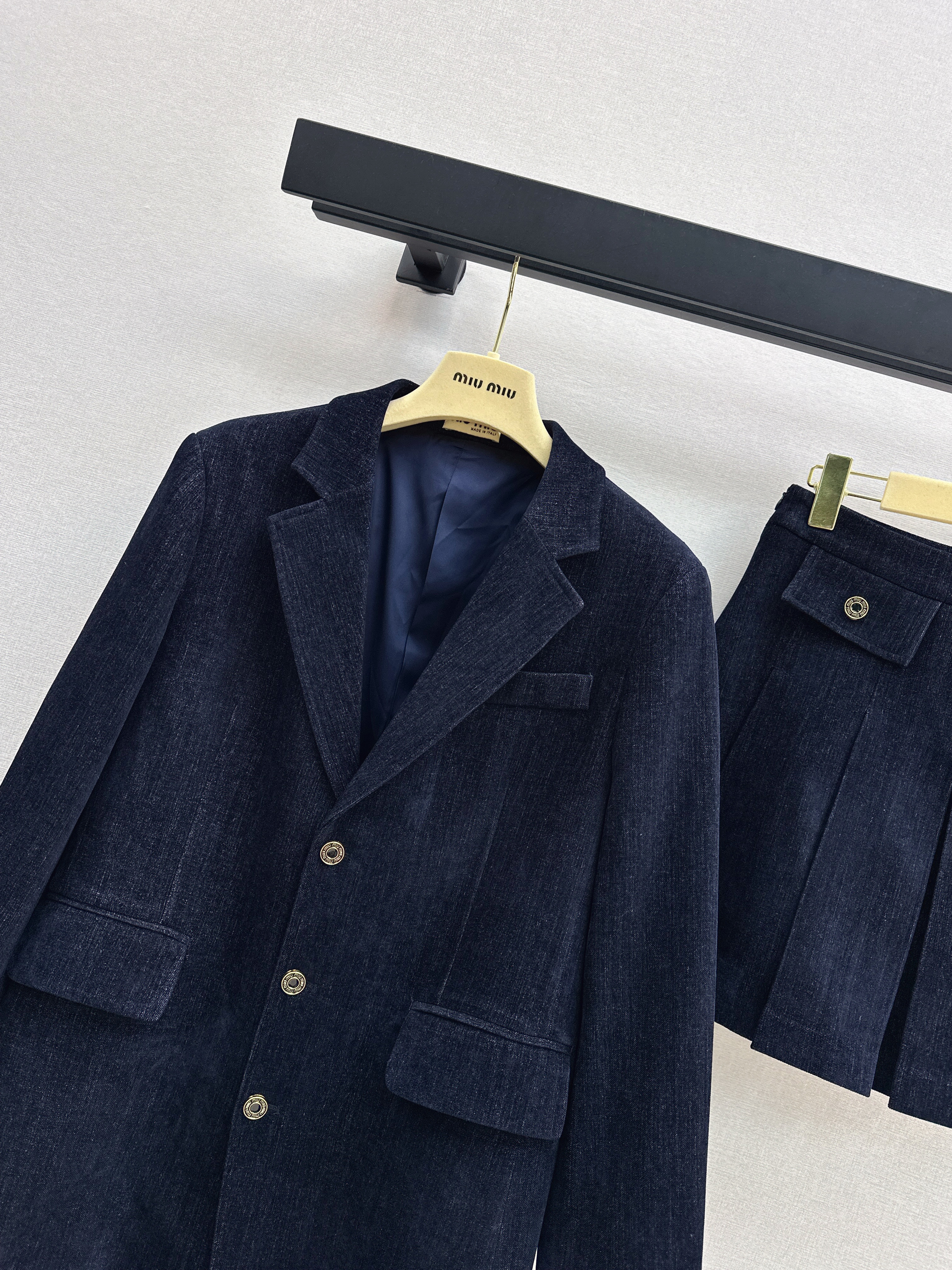 miu 25ss suit