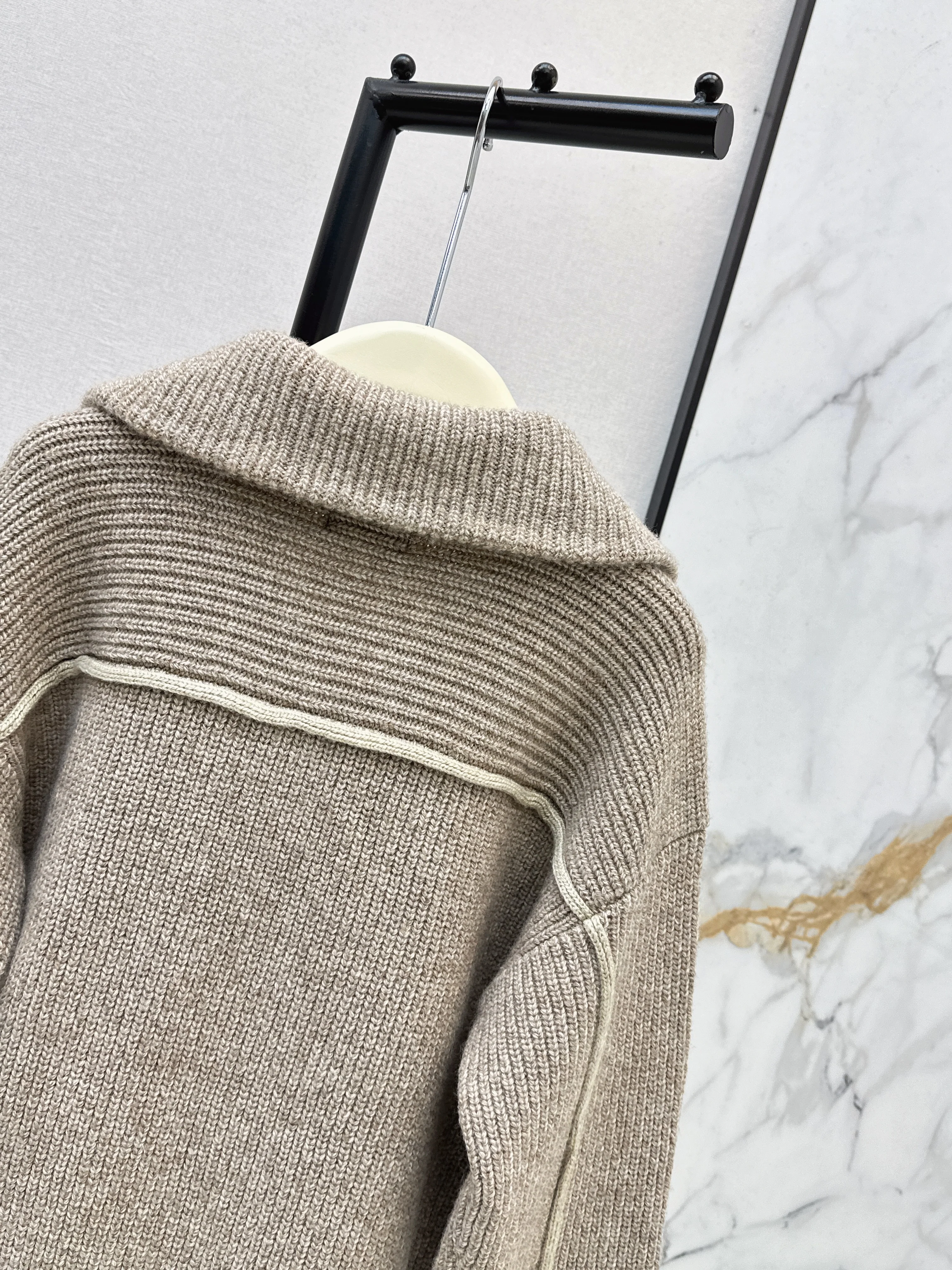 Brun 26ss zip-up sweater