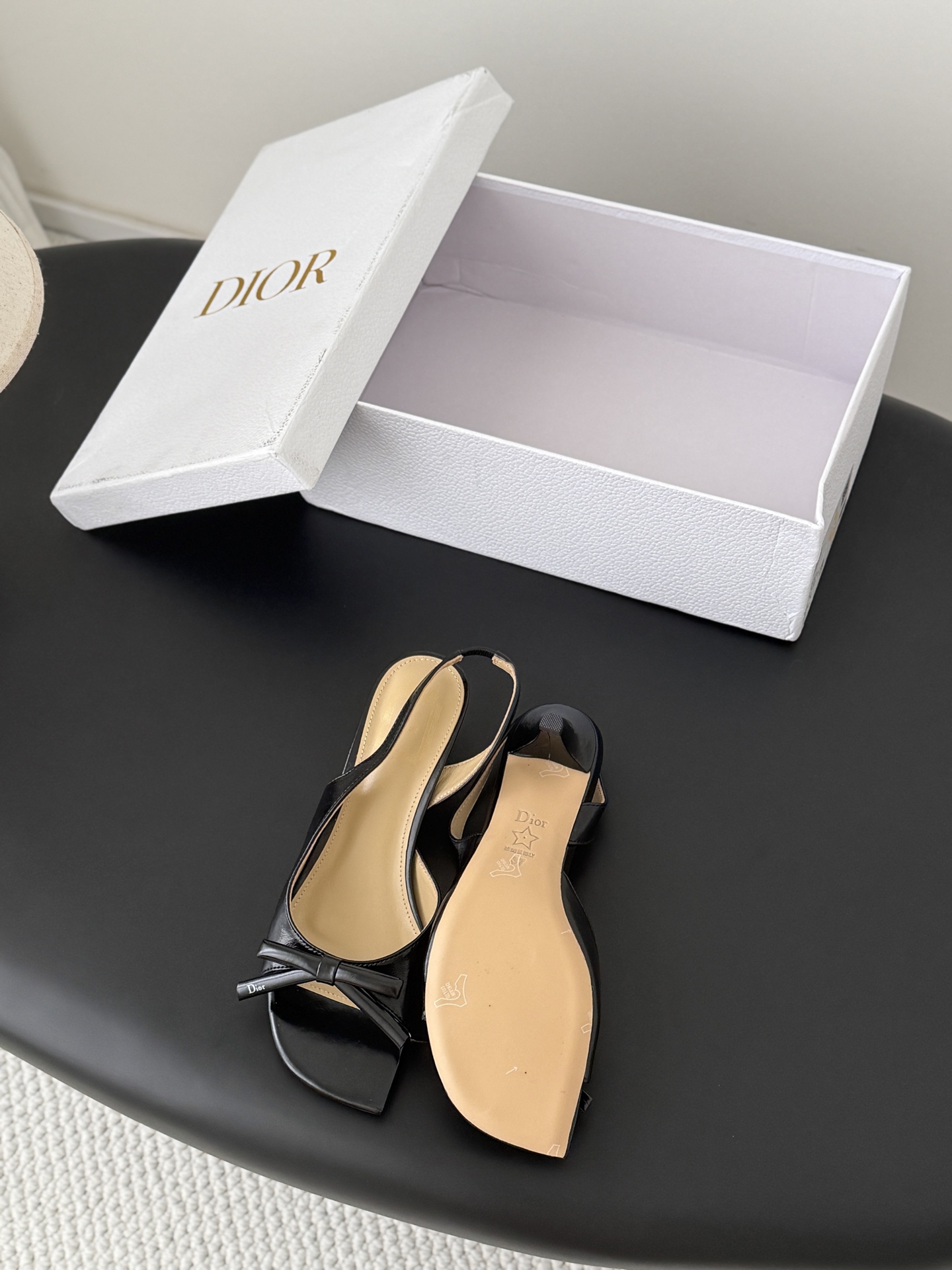 CD 26ss kitten slingback heel