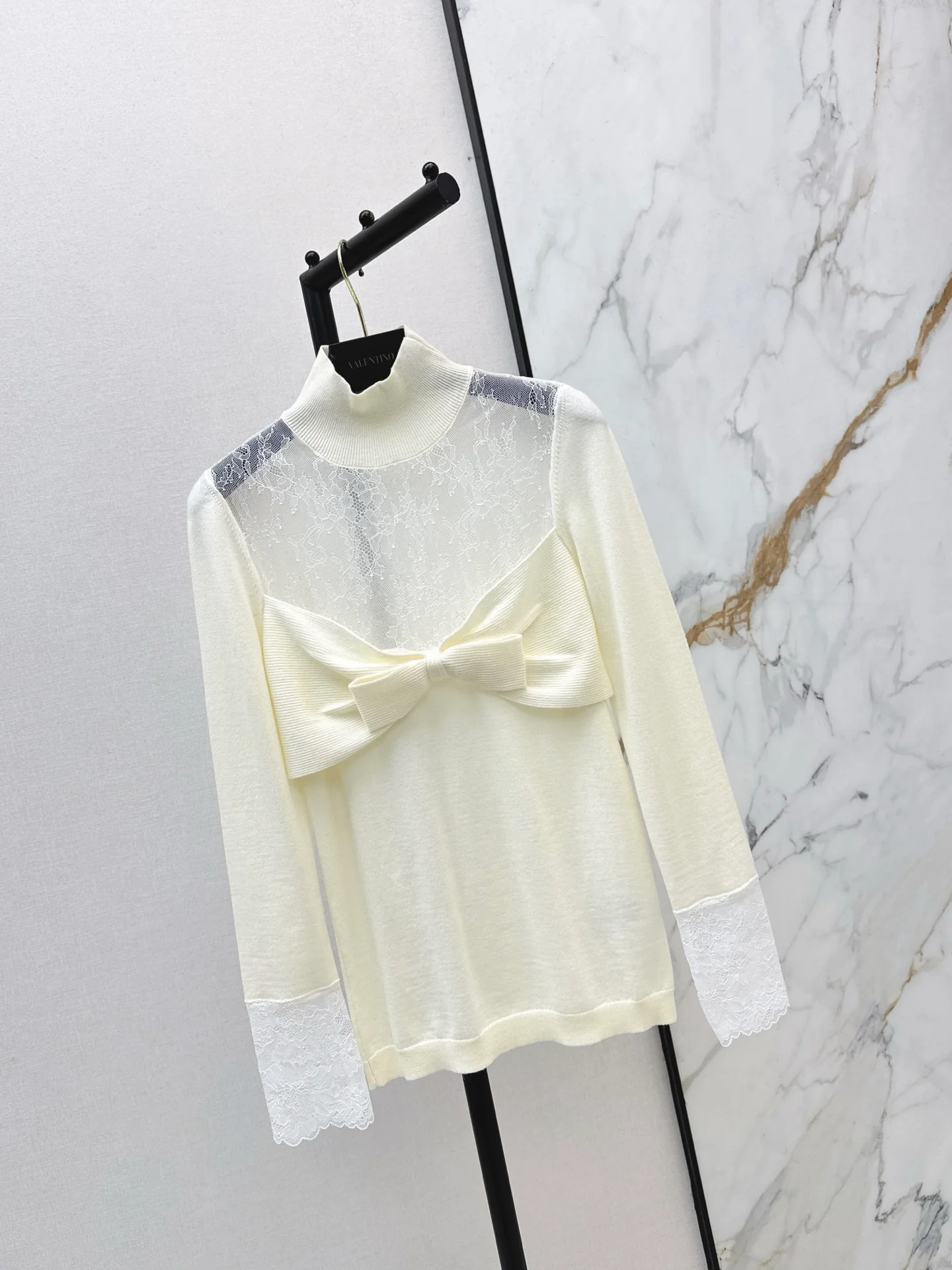 Valen 25fw lace base layer