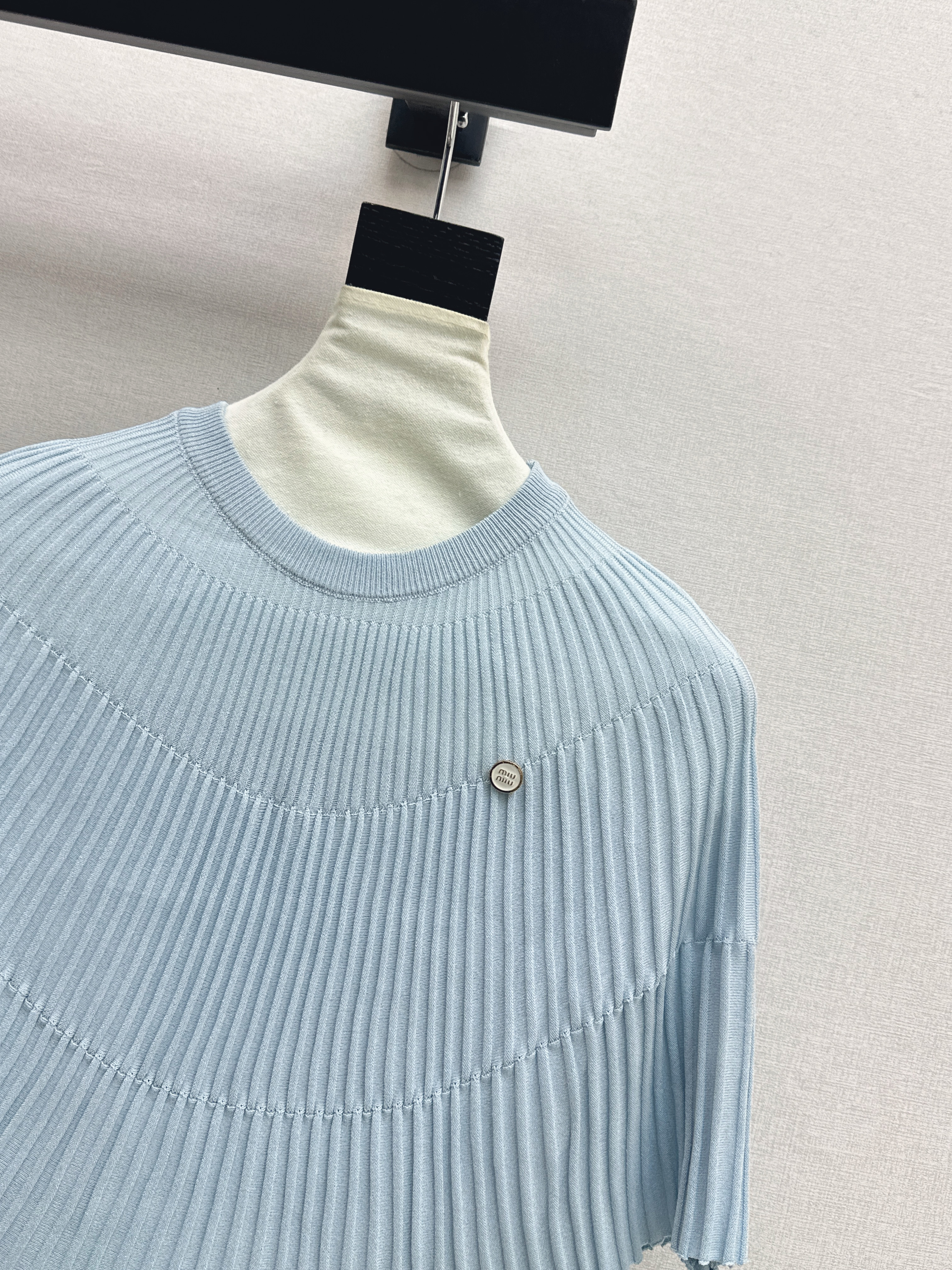 Miu 26ss cape knitwear