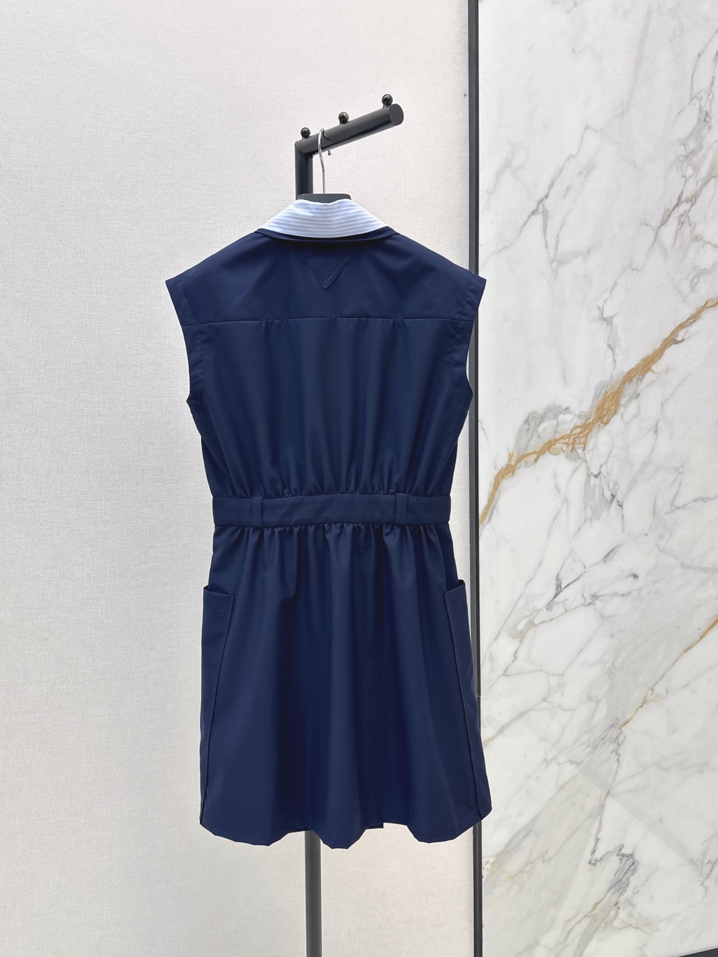 Pra 26ss  sleeveless belted dress
