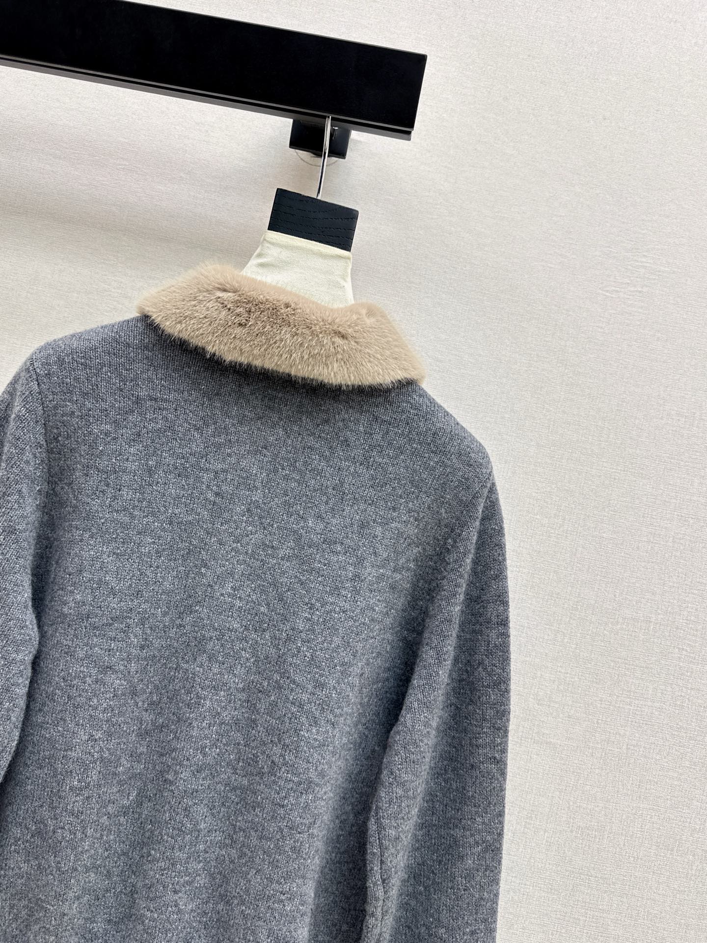 Miu 26ss wool cardigan