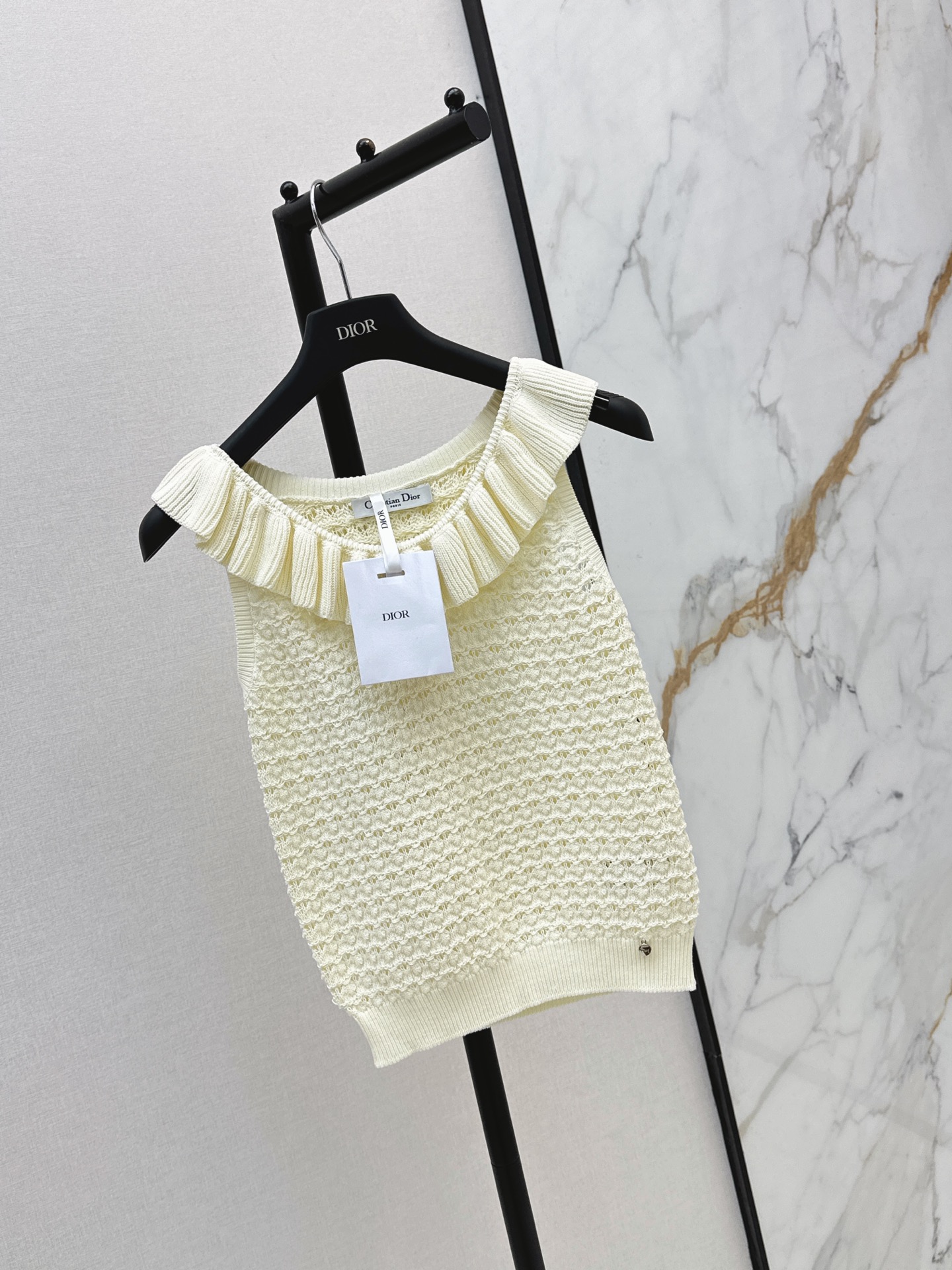CD 26ss ruffle hollow vest