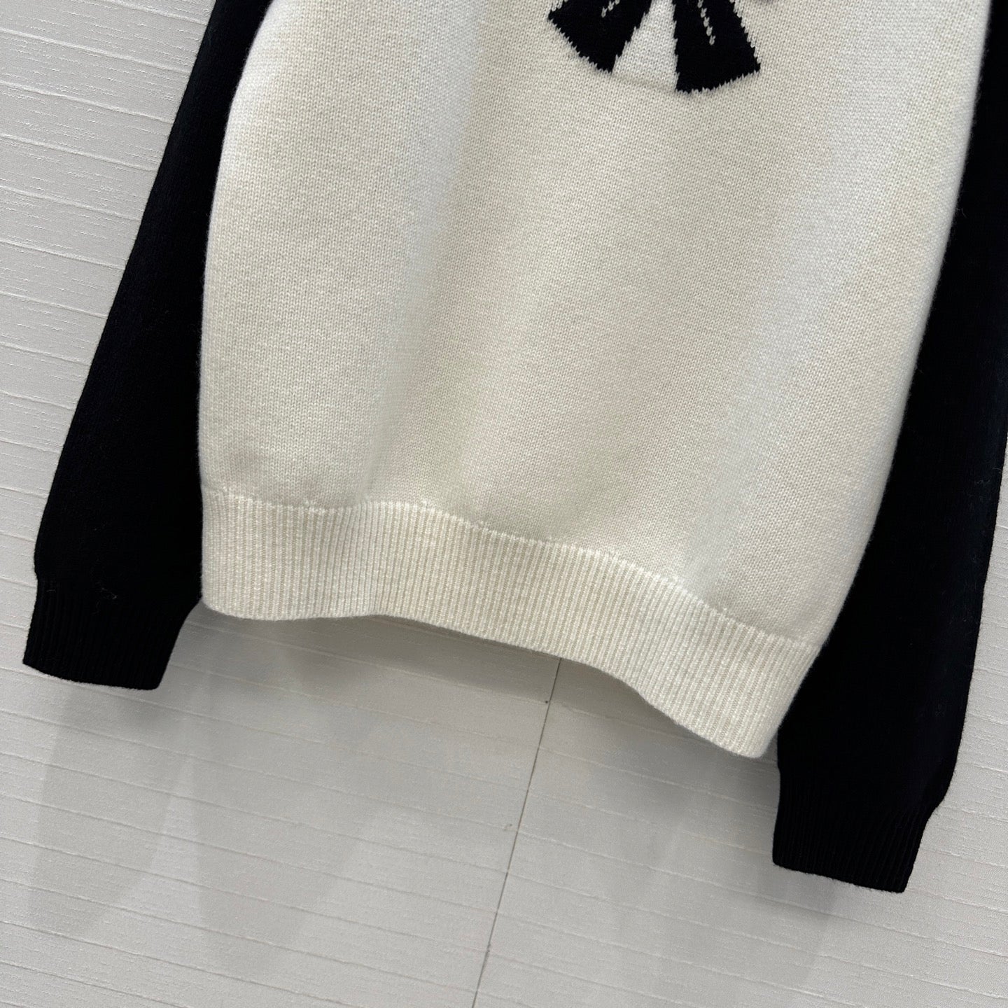 Chan 25fw cashmere sweater