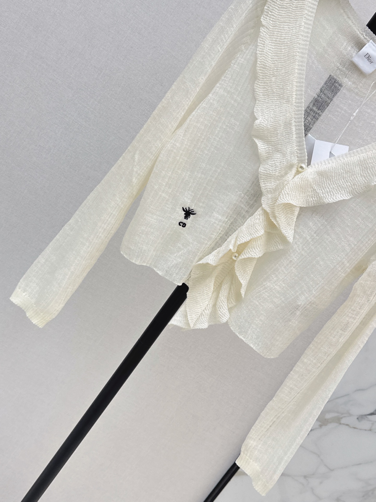 CD 26ss ruffle v-neck cardigan