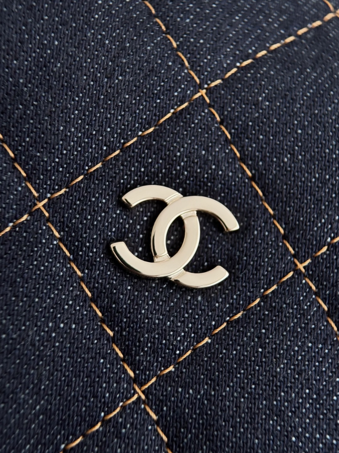 Chan 26P denim clutch with chain