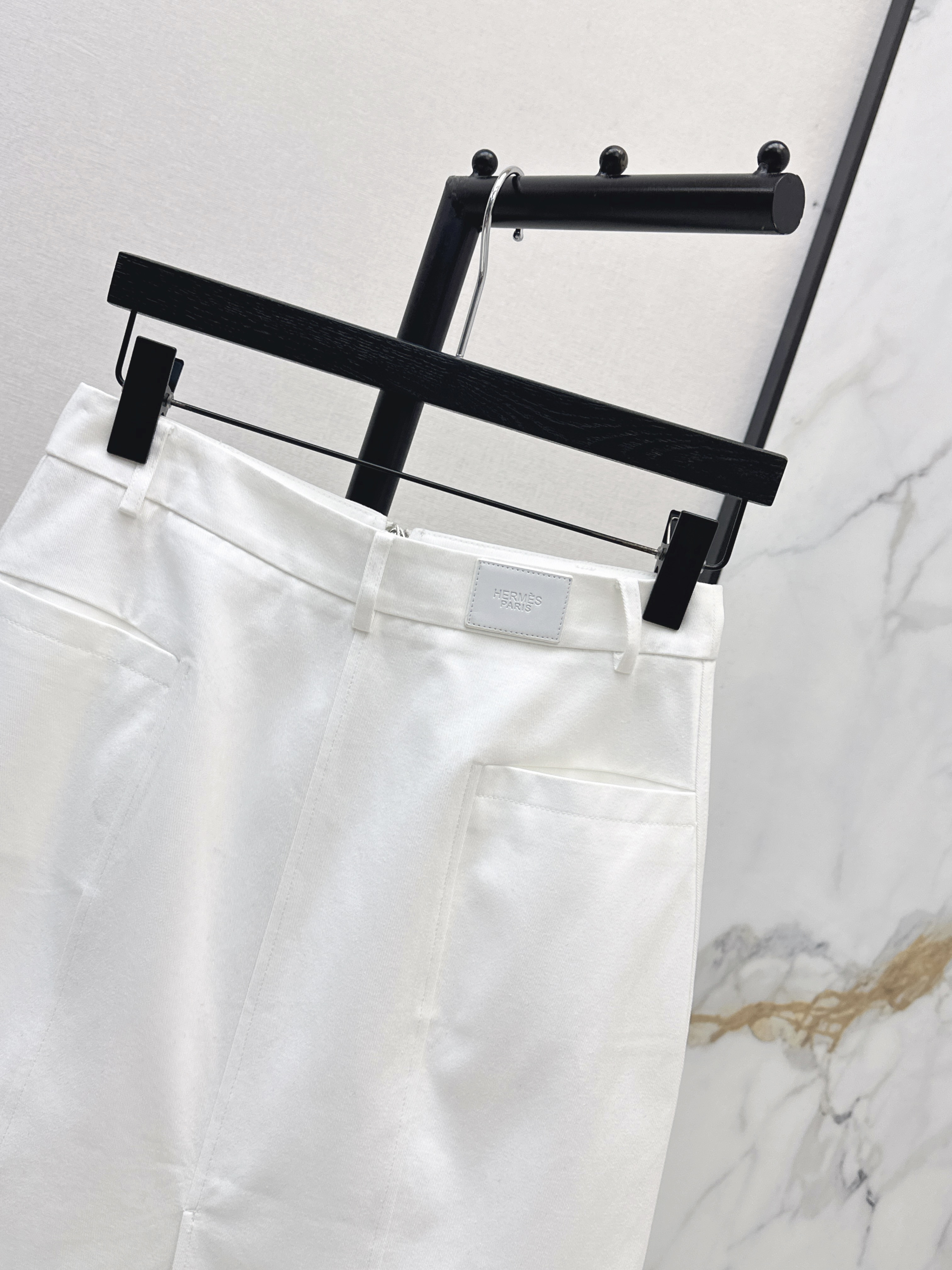 Her 26ss zip-up skirt