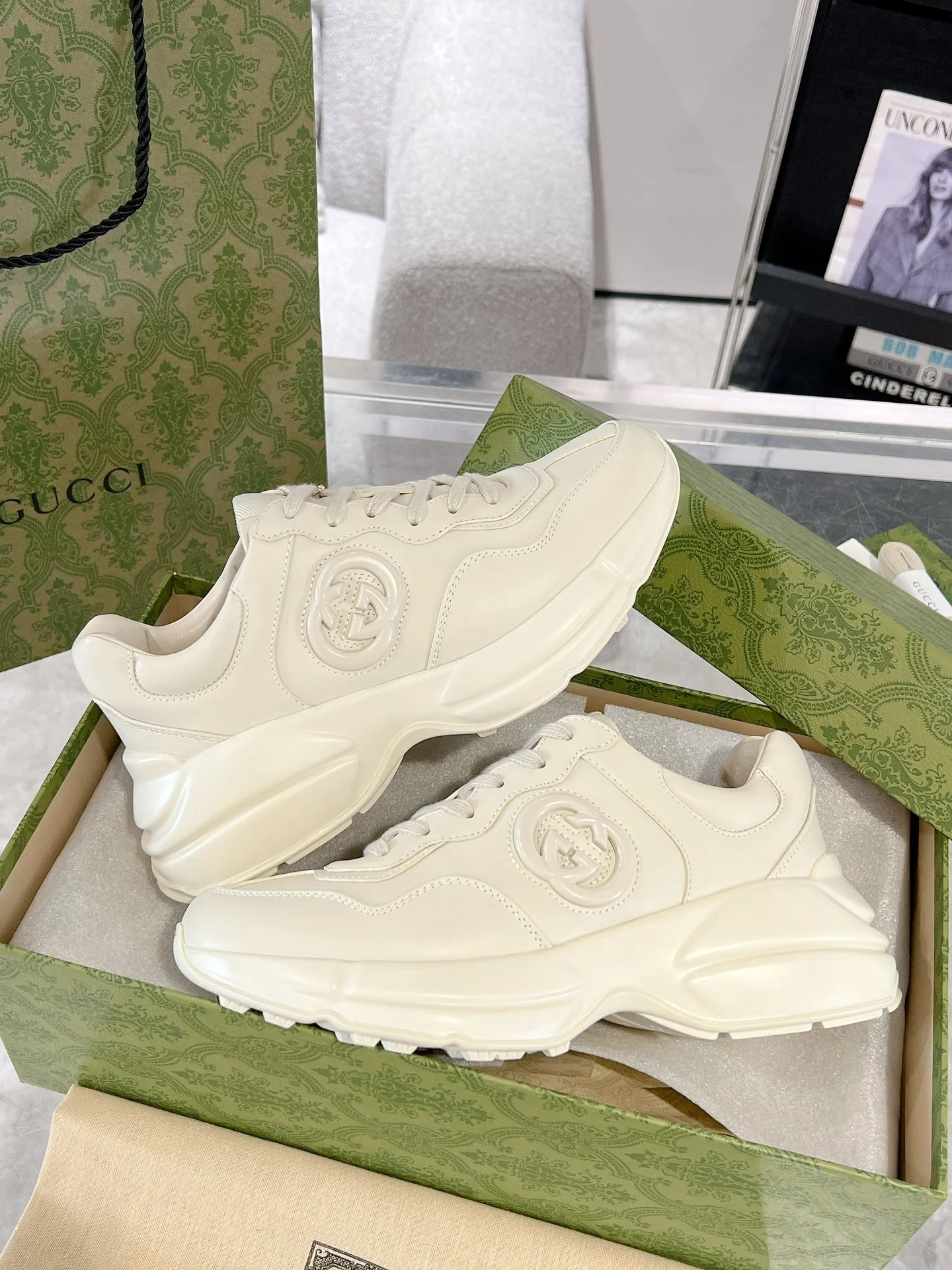 Gucc 25fw rhyton series dad's shoes