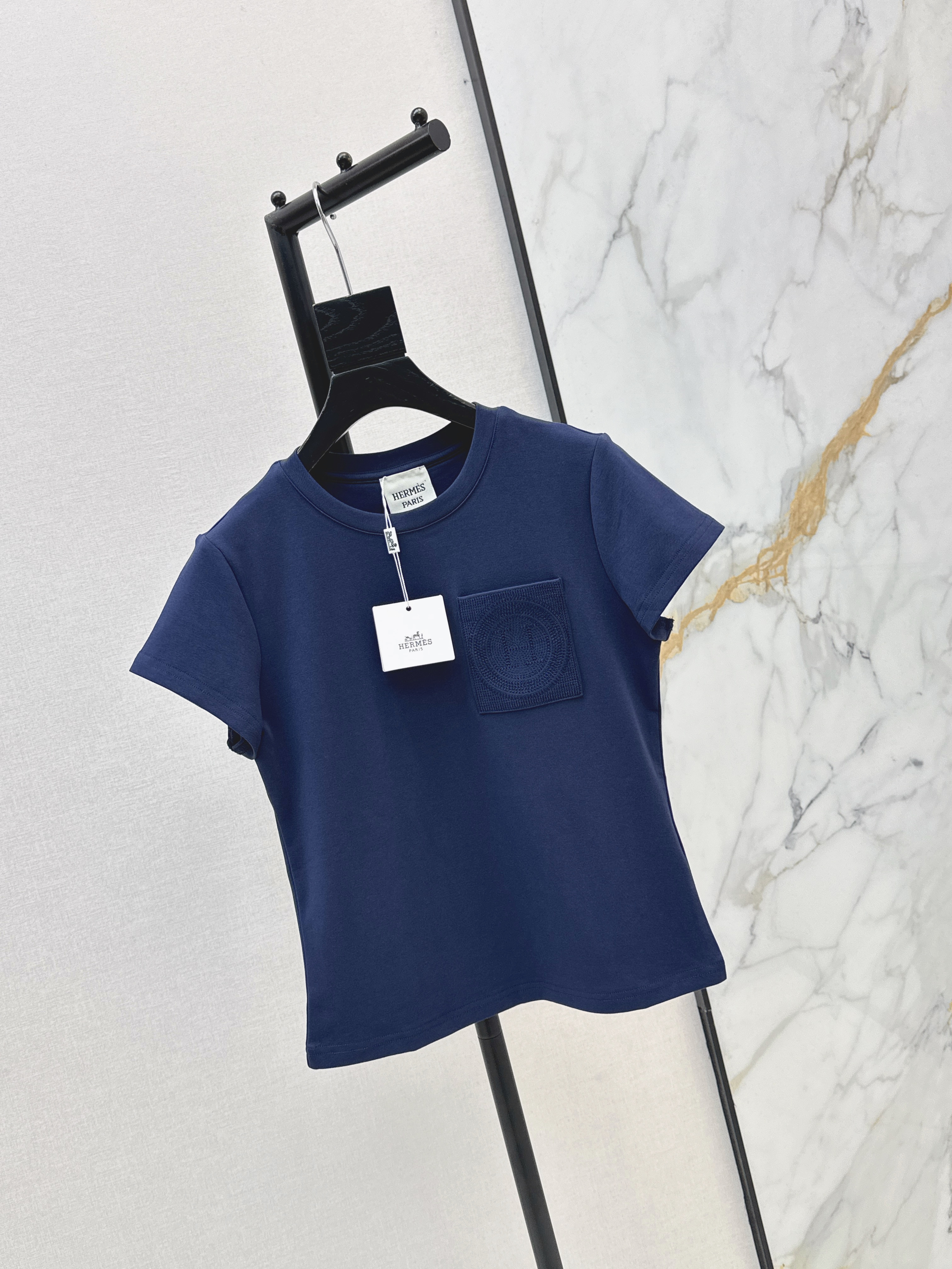 Her 26ss t-shirt