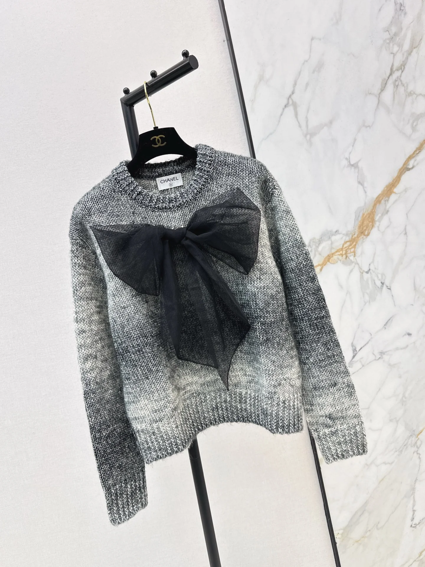 Chan 25fw gradient bow sweater