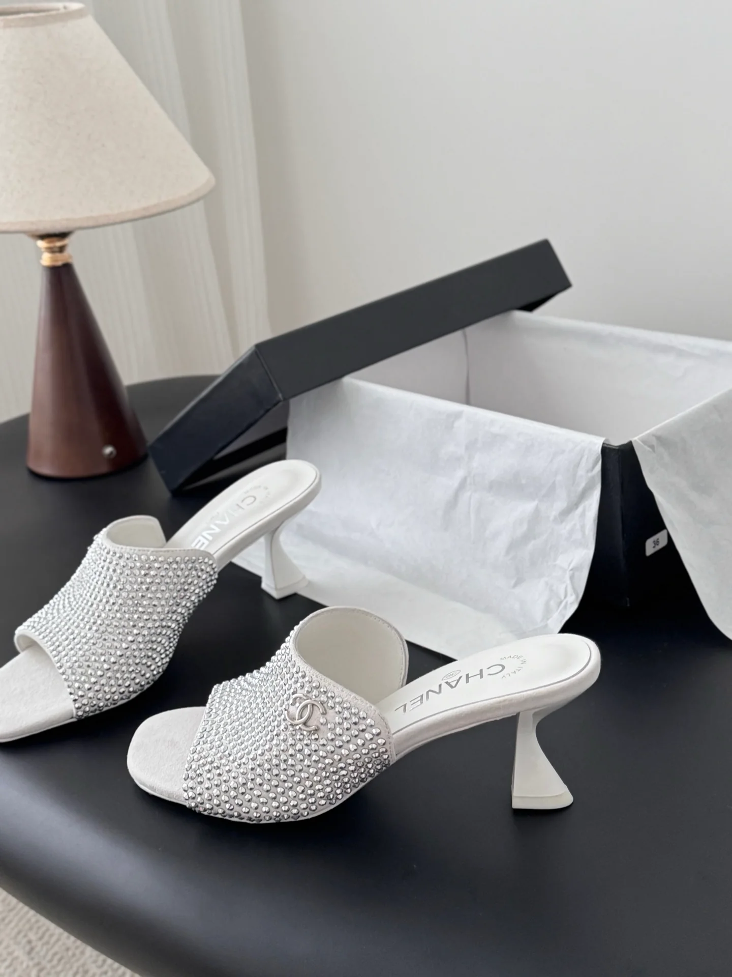 Chan 25fw kitten sandals