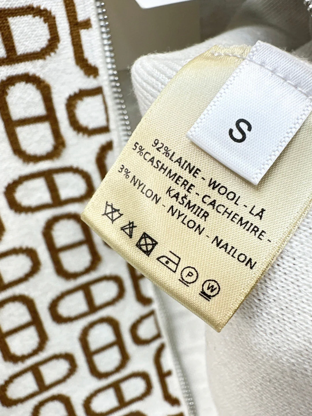 Her 25fw jacquard jakcet