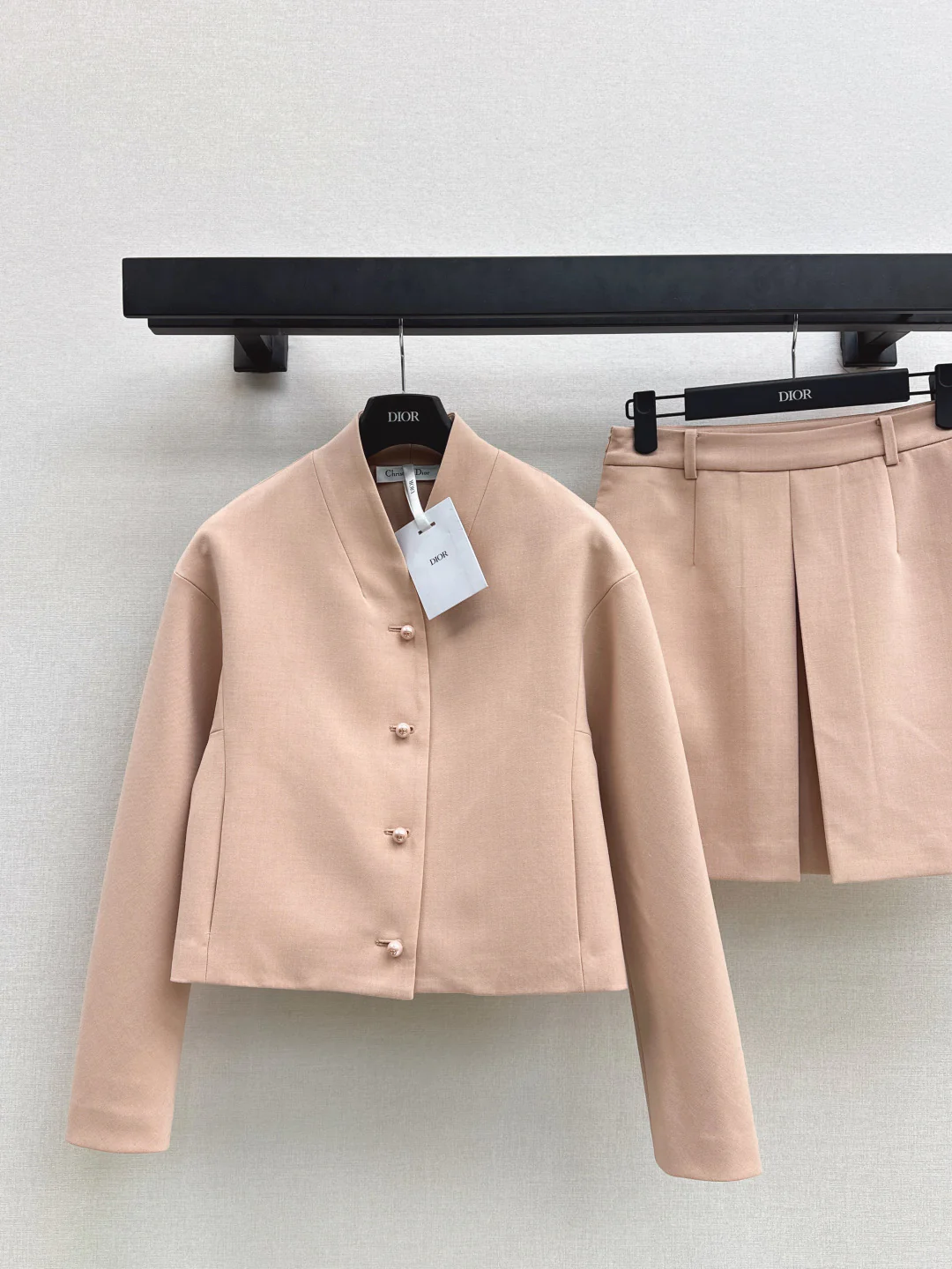 CD 25fw elegant jacket skirt set