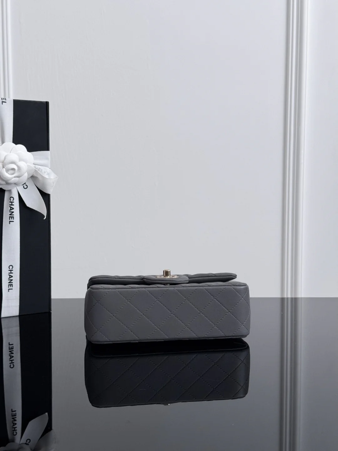 Chan cf20 chain shoulder bag