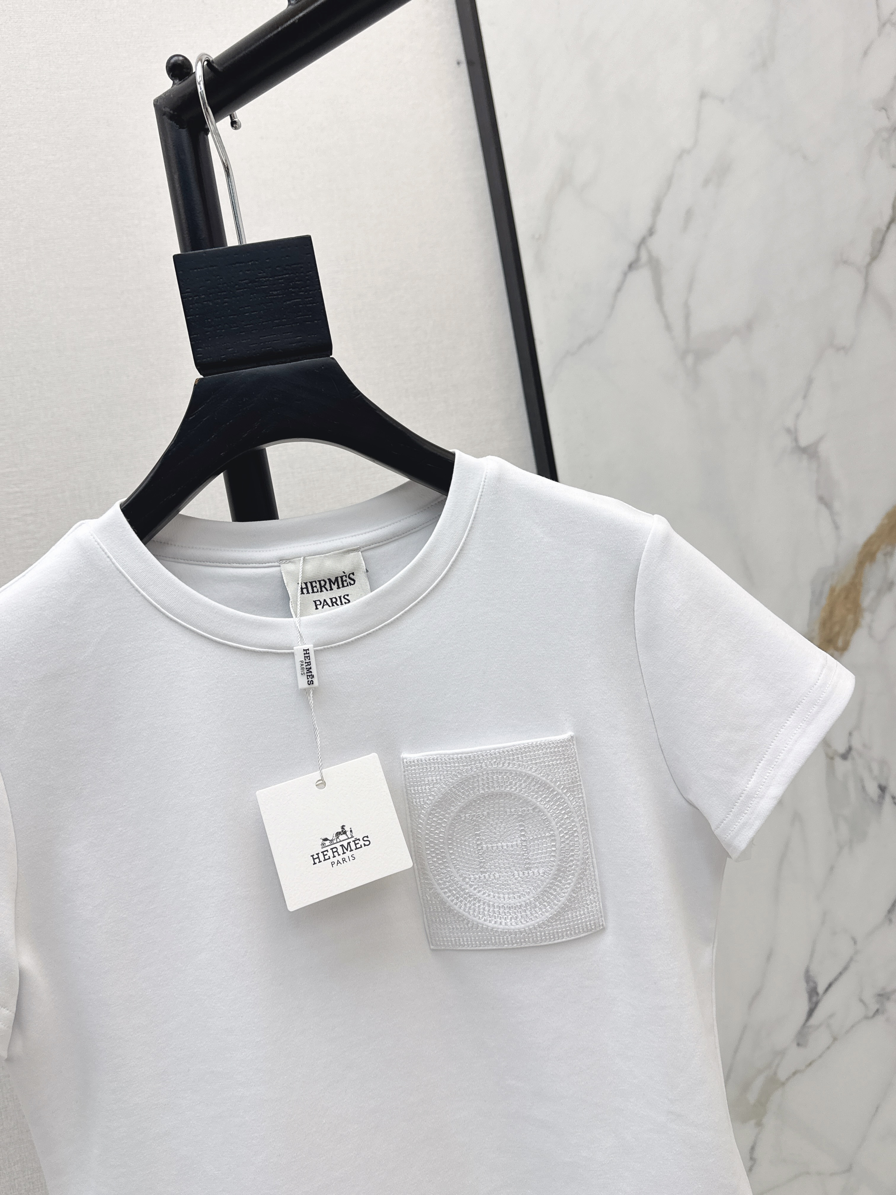 Her 26ss t-shirt