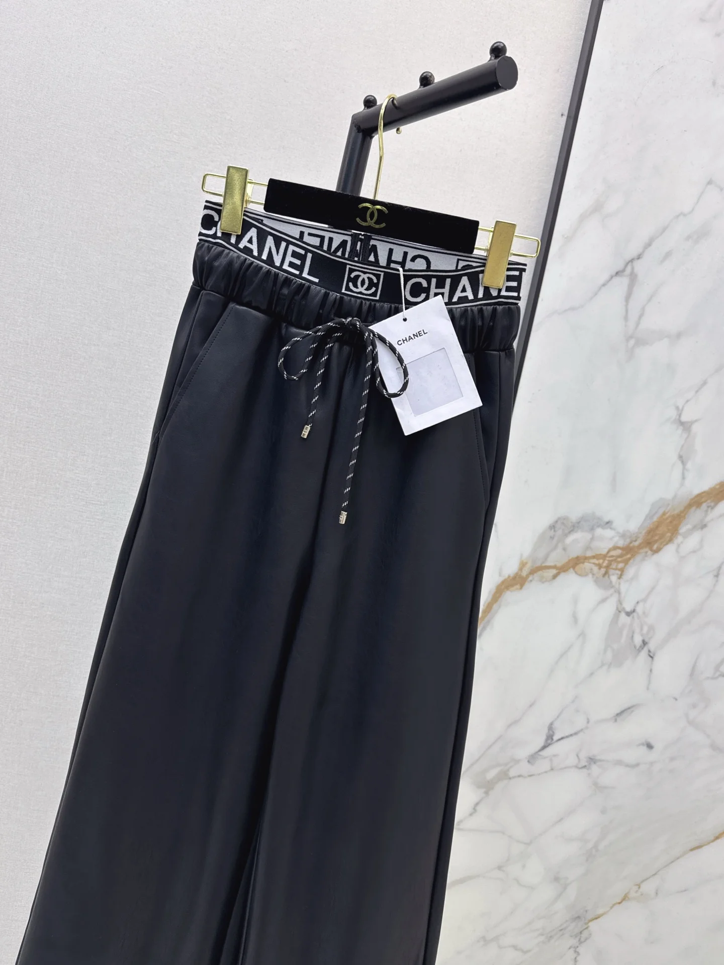 Chan 25fw pu straight pants