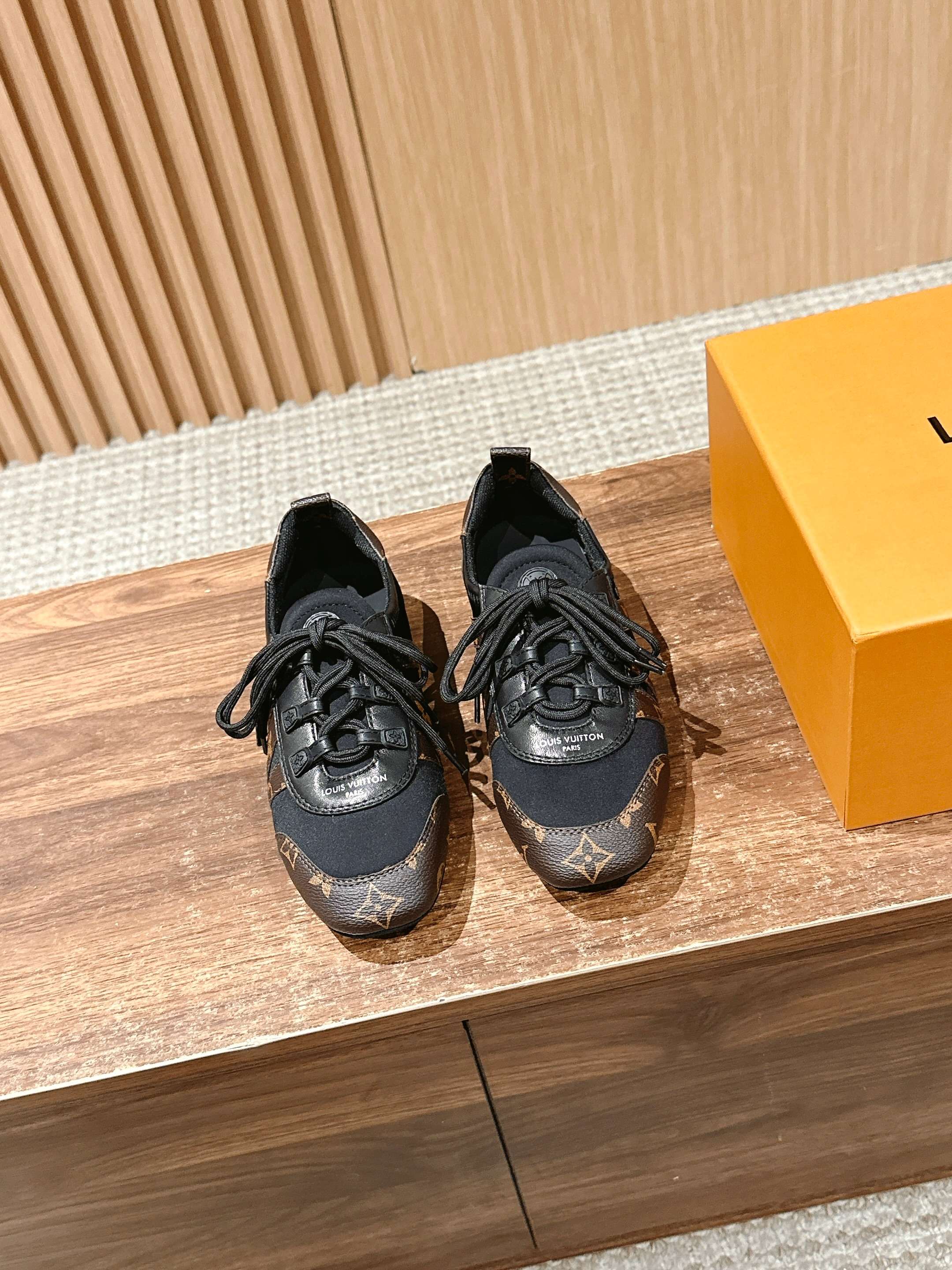 Loui 25fw sneaker