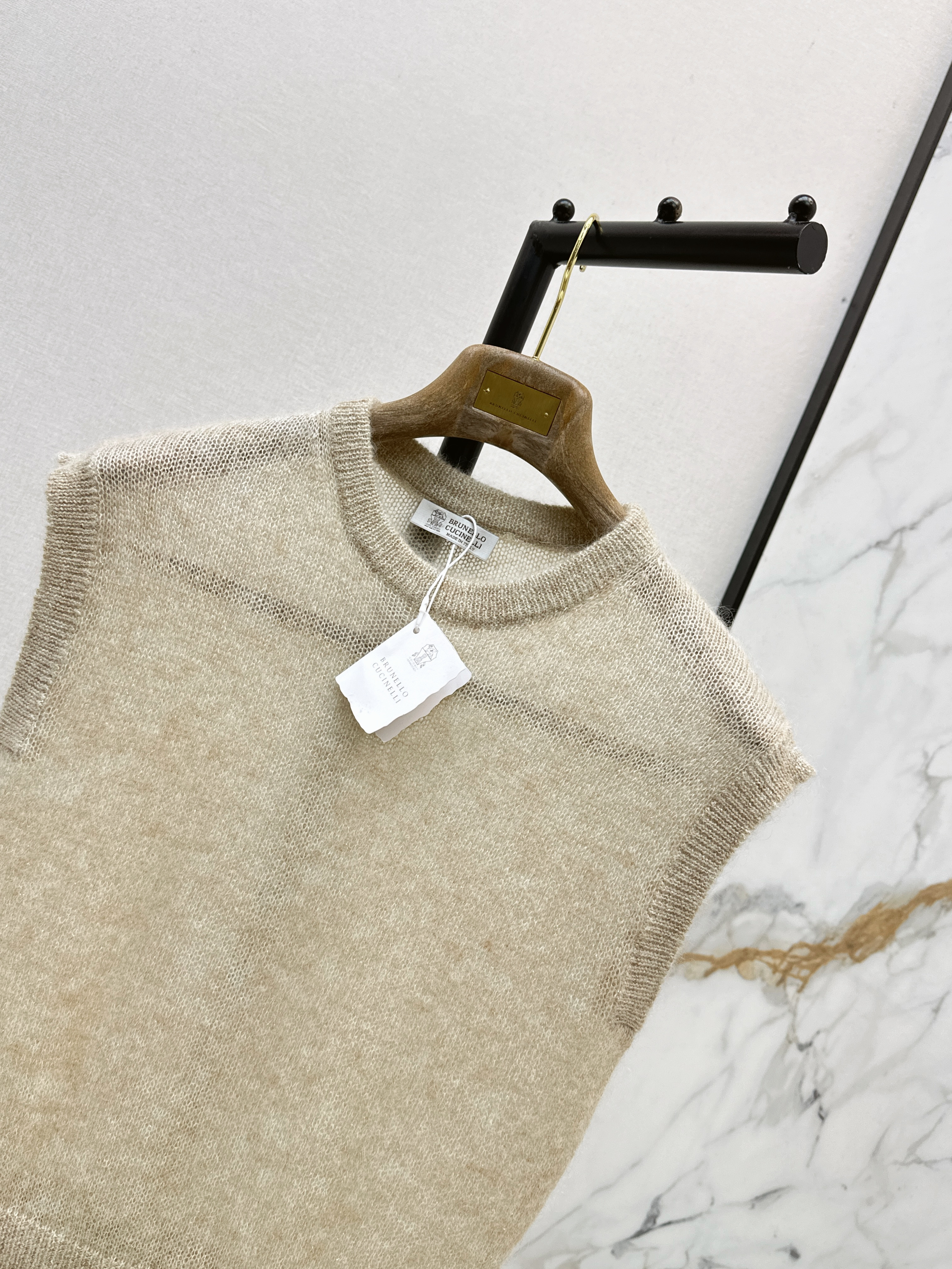 Brun 26ss hollow sleeveless knitwear