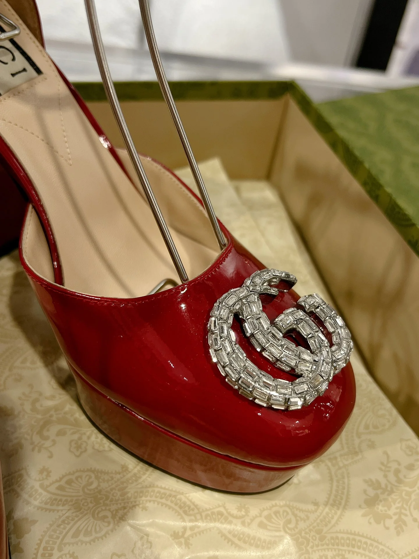 Gucc 25fw chunky heels with crystal diamond bling pumps