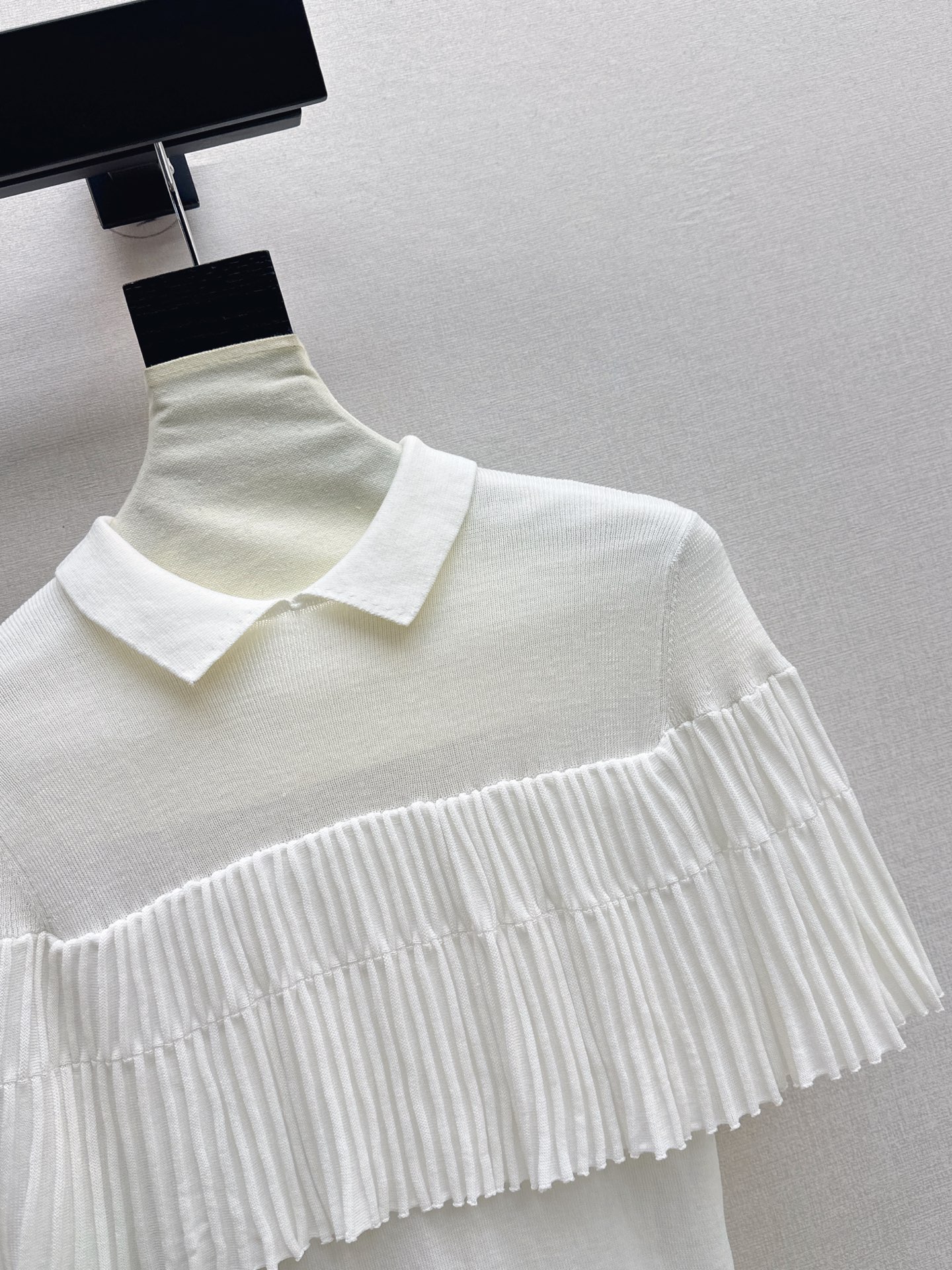 Miu 26ss cape knitswear