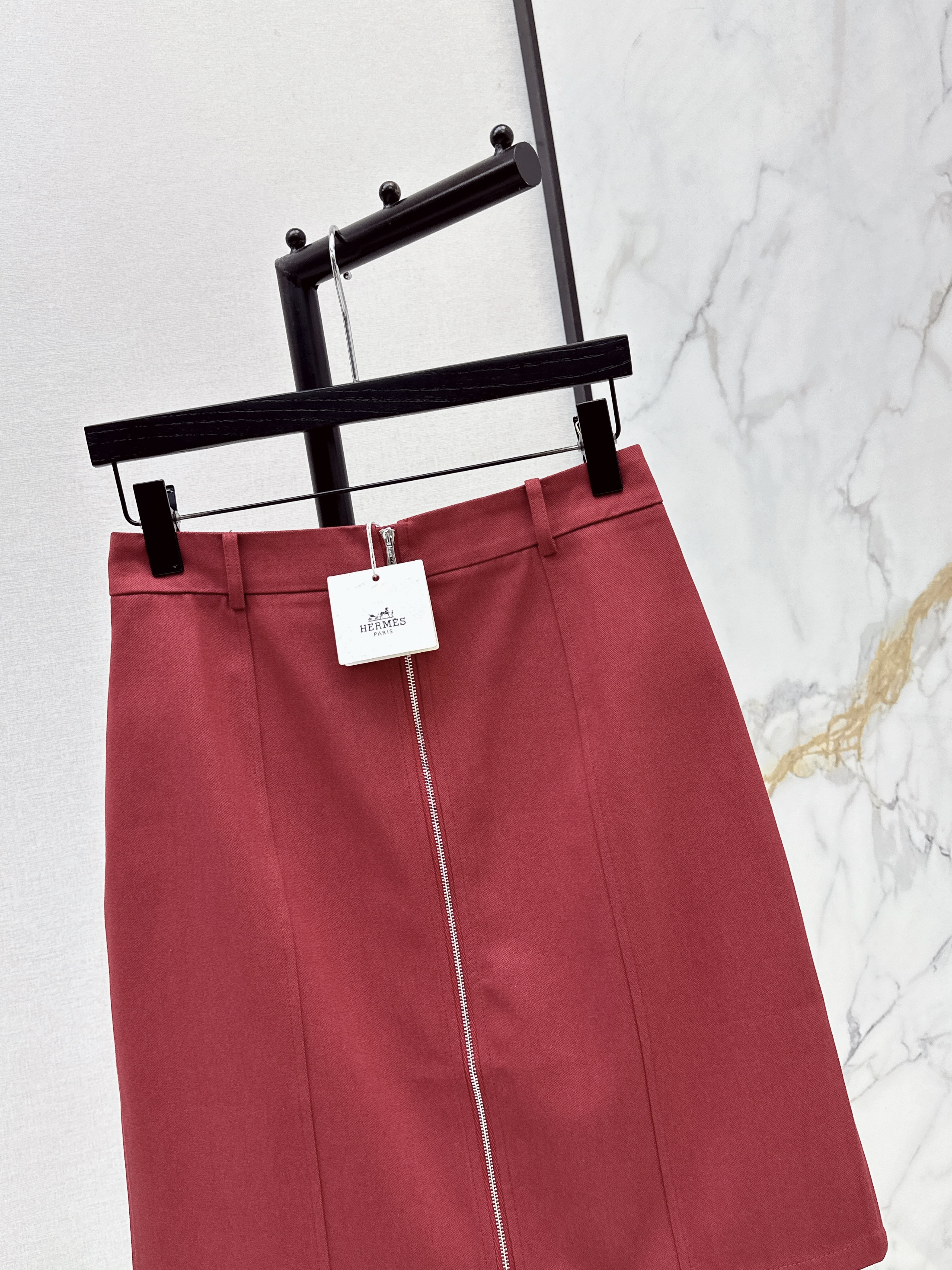 Her 26ss zip-up skirt