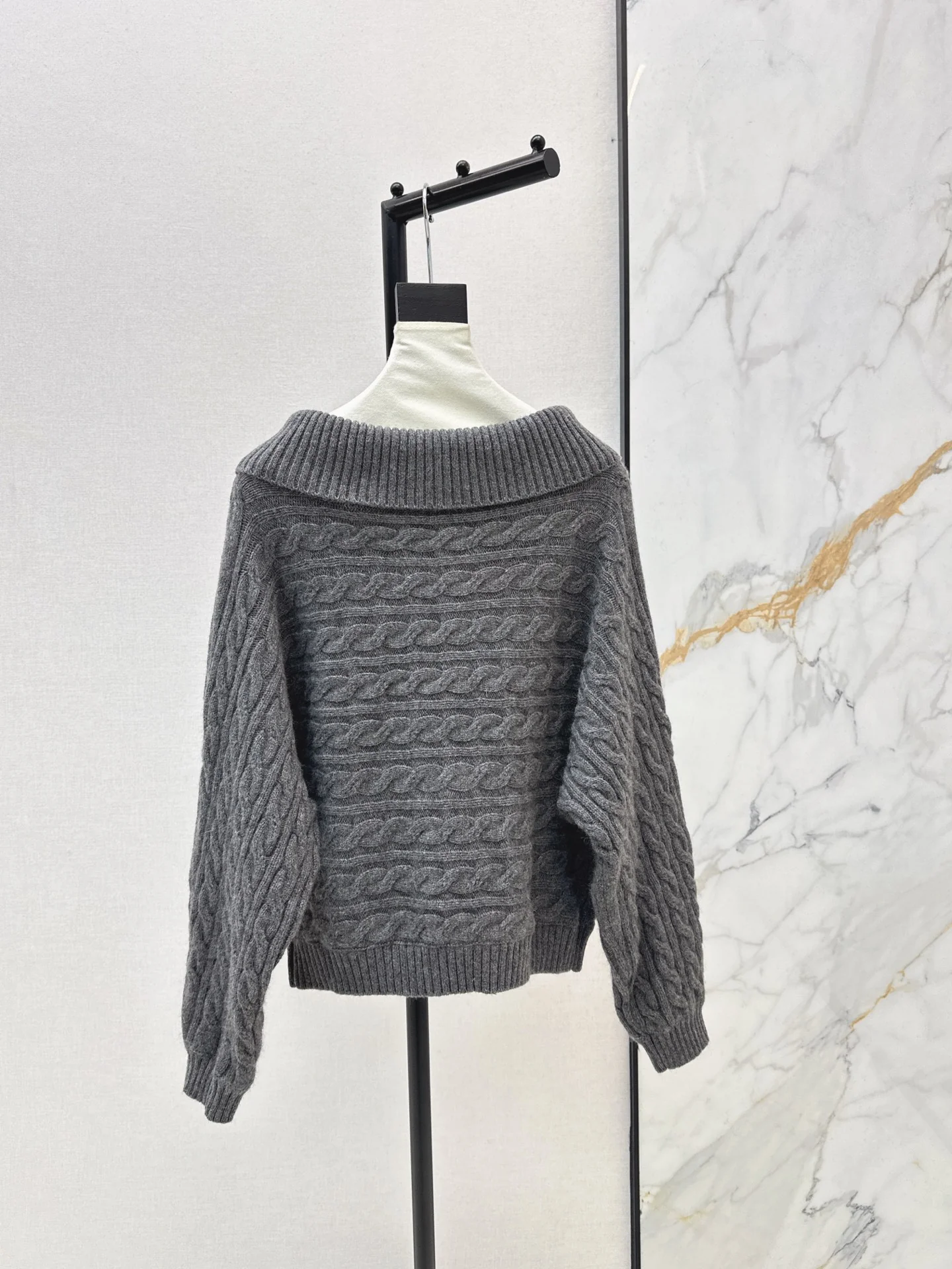 Chan 26ss off shoulder top sweater