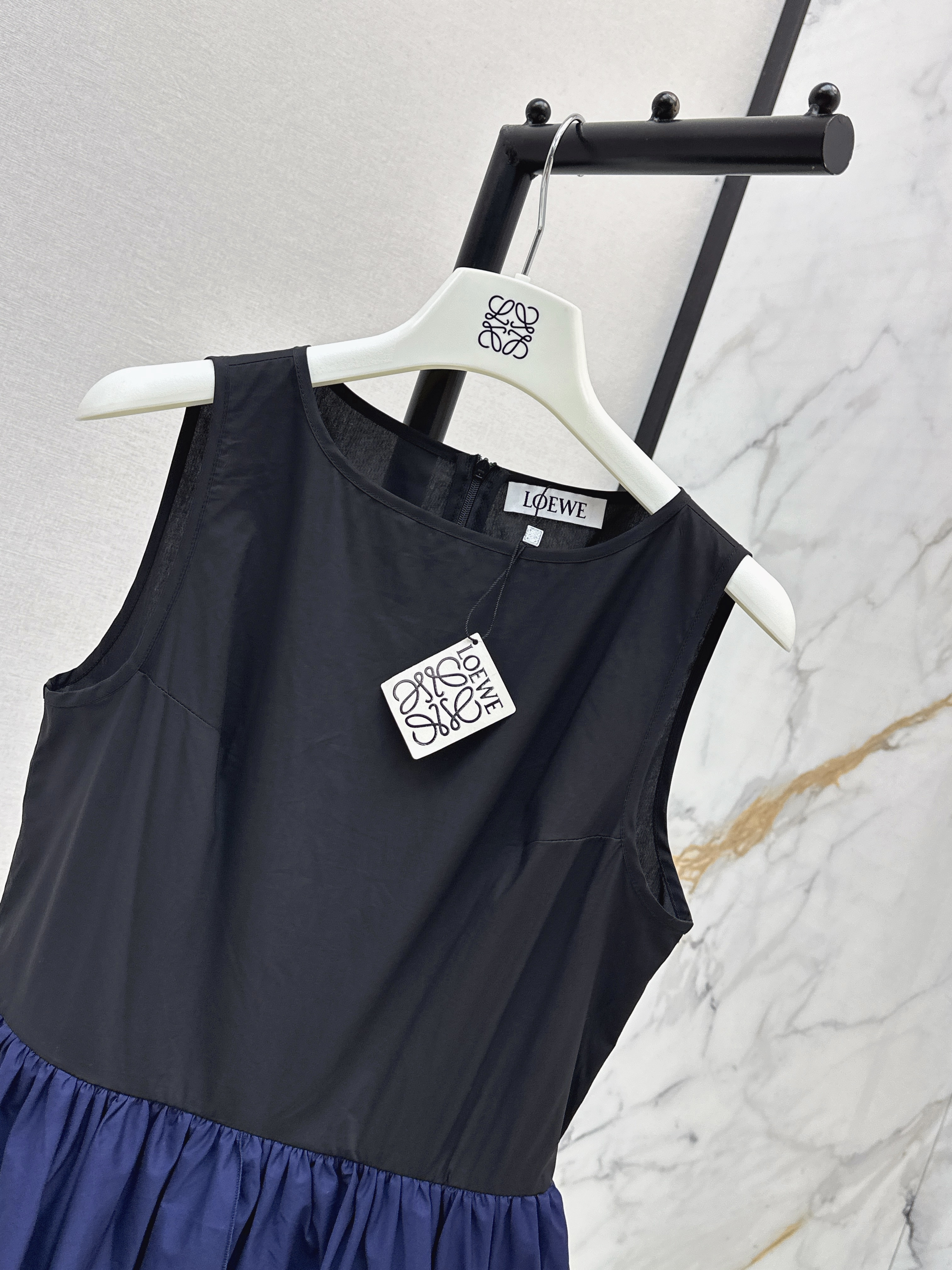 Loe 26ss Sleeveless Ruffle Midi Dress