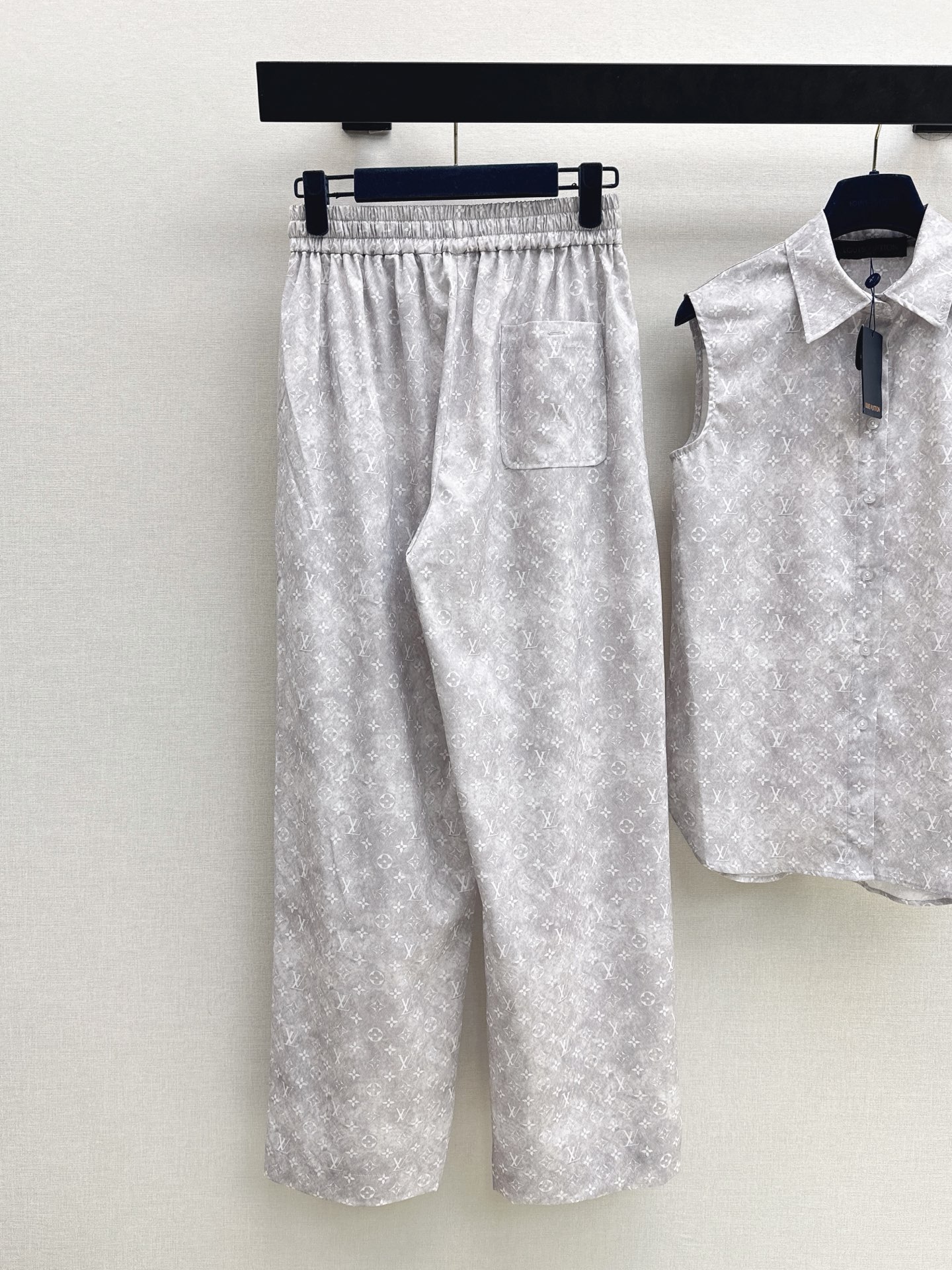 Loui 26ss sleeveless shirt pants set