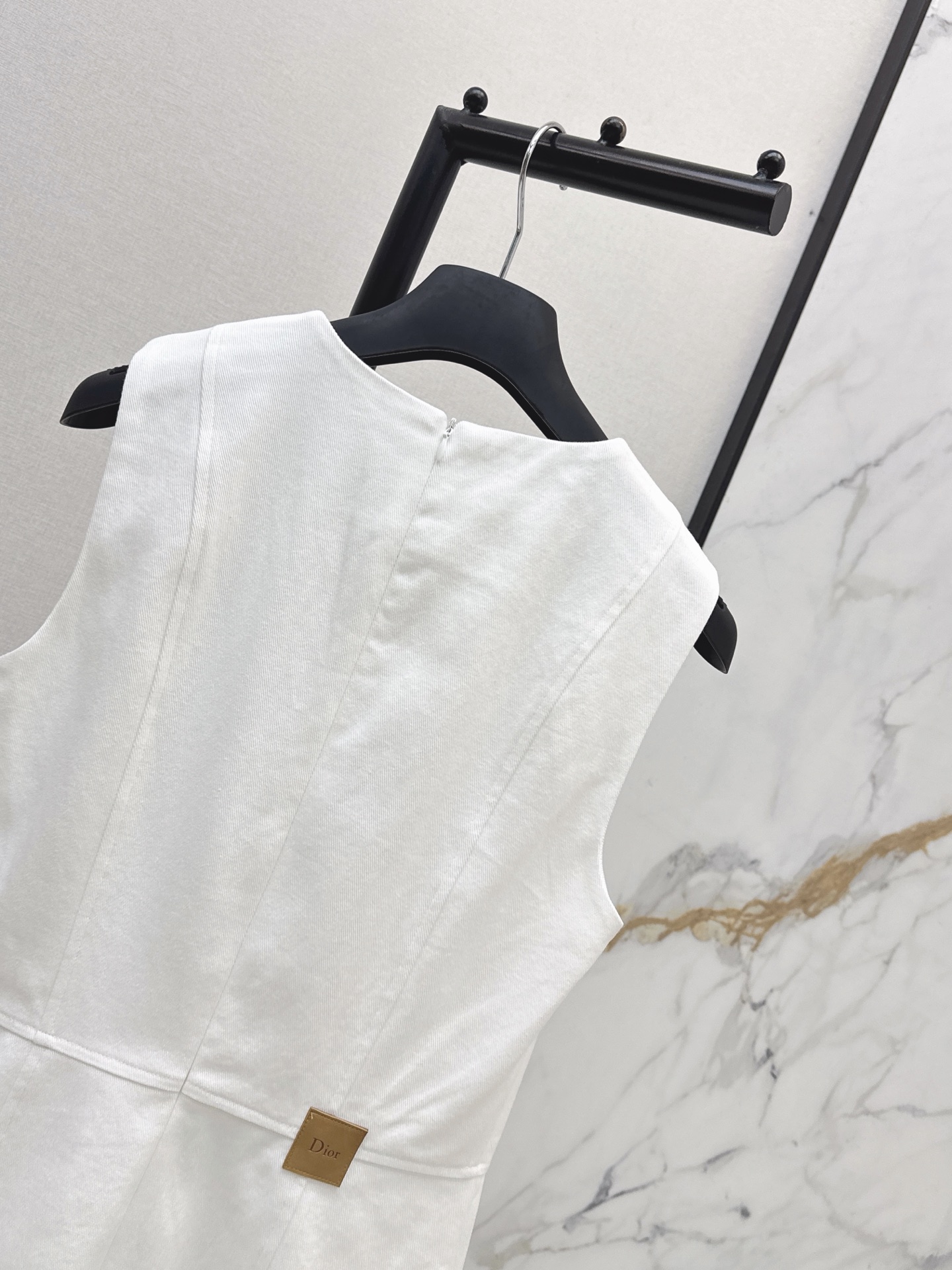 CD 26ss embroidery sleeveless dress