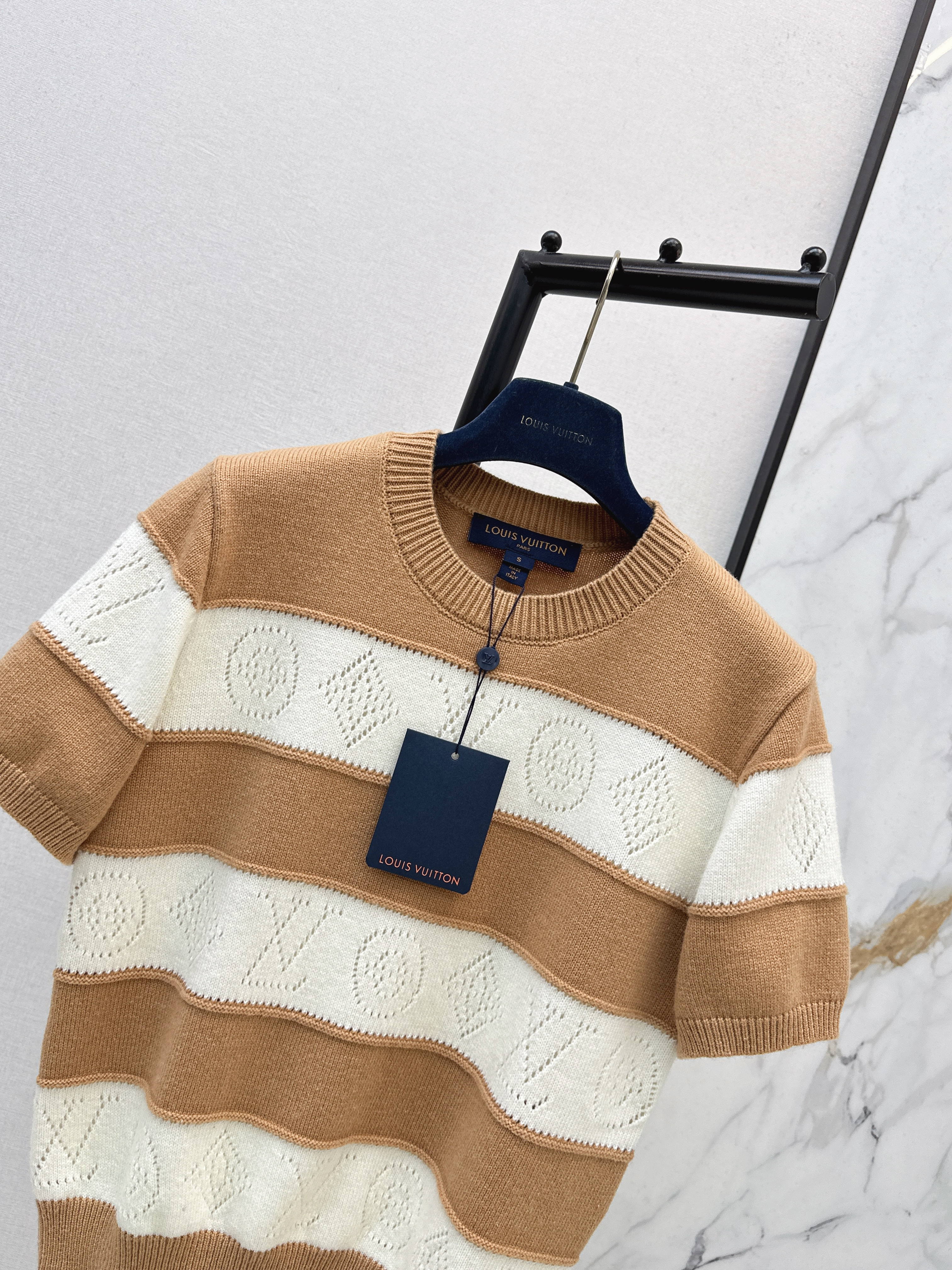 Loui 26ss stripe sweater