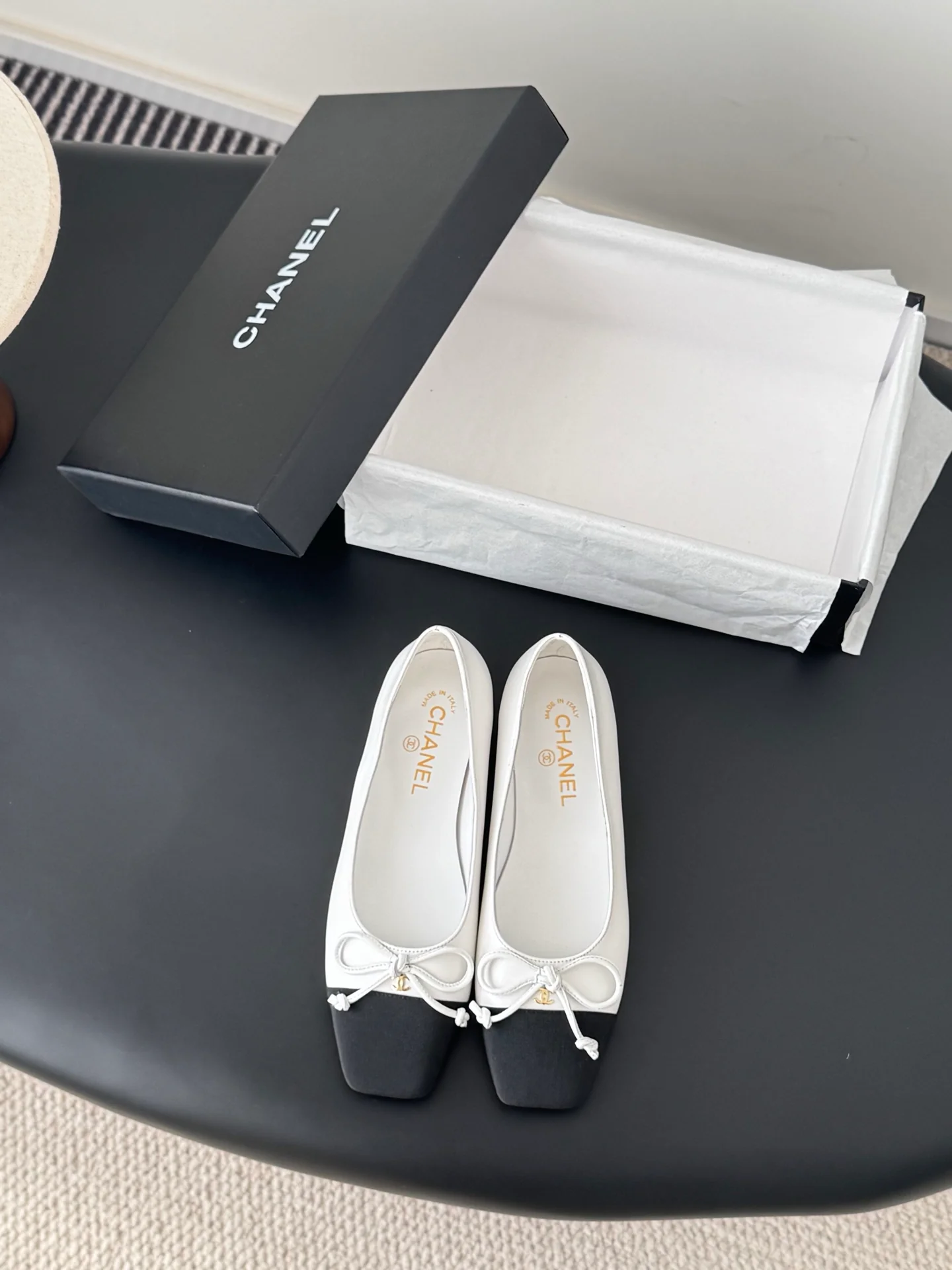 Chan 26SS mary jane flats