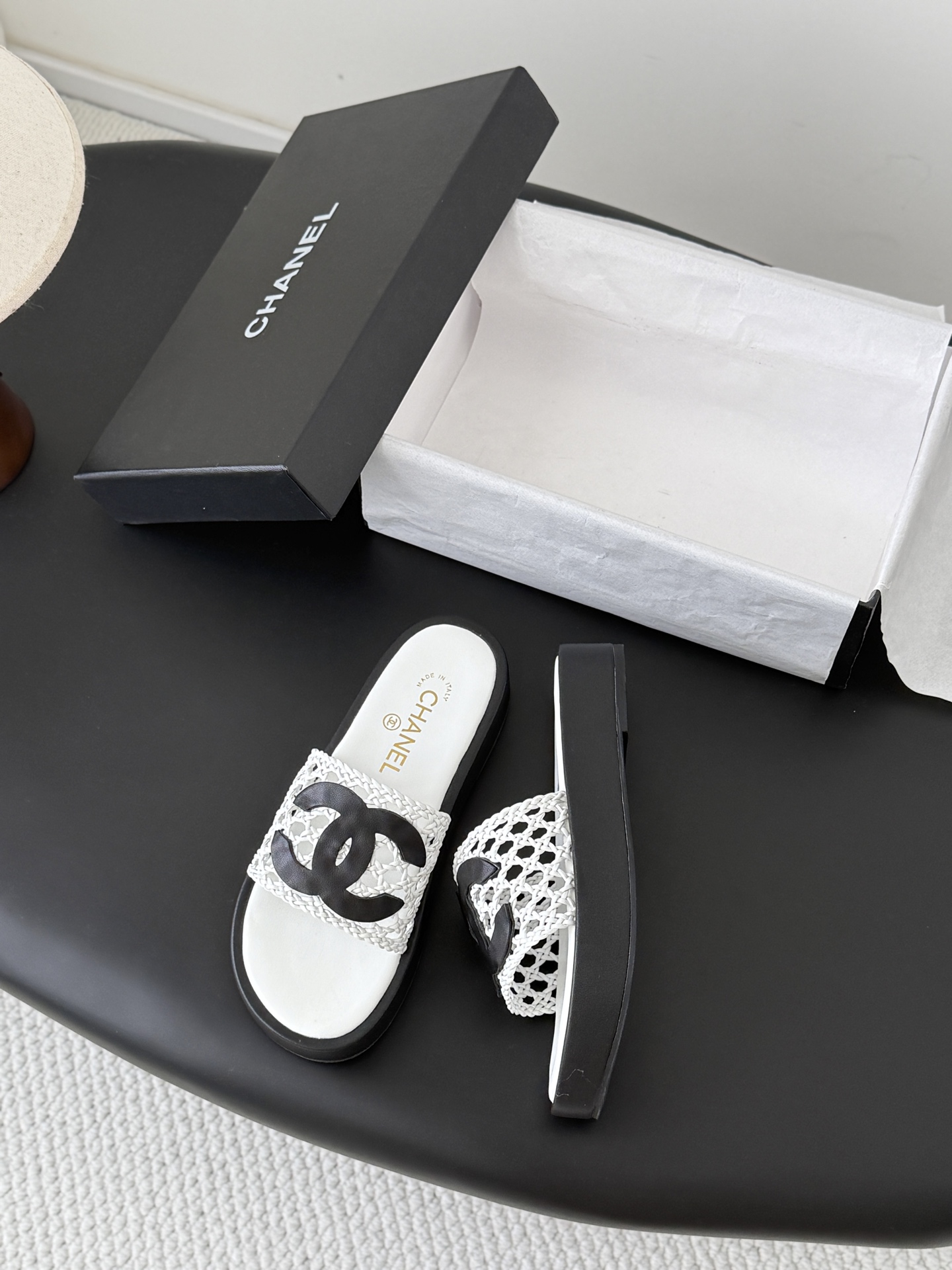 Chan 26ss woven sandals
