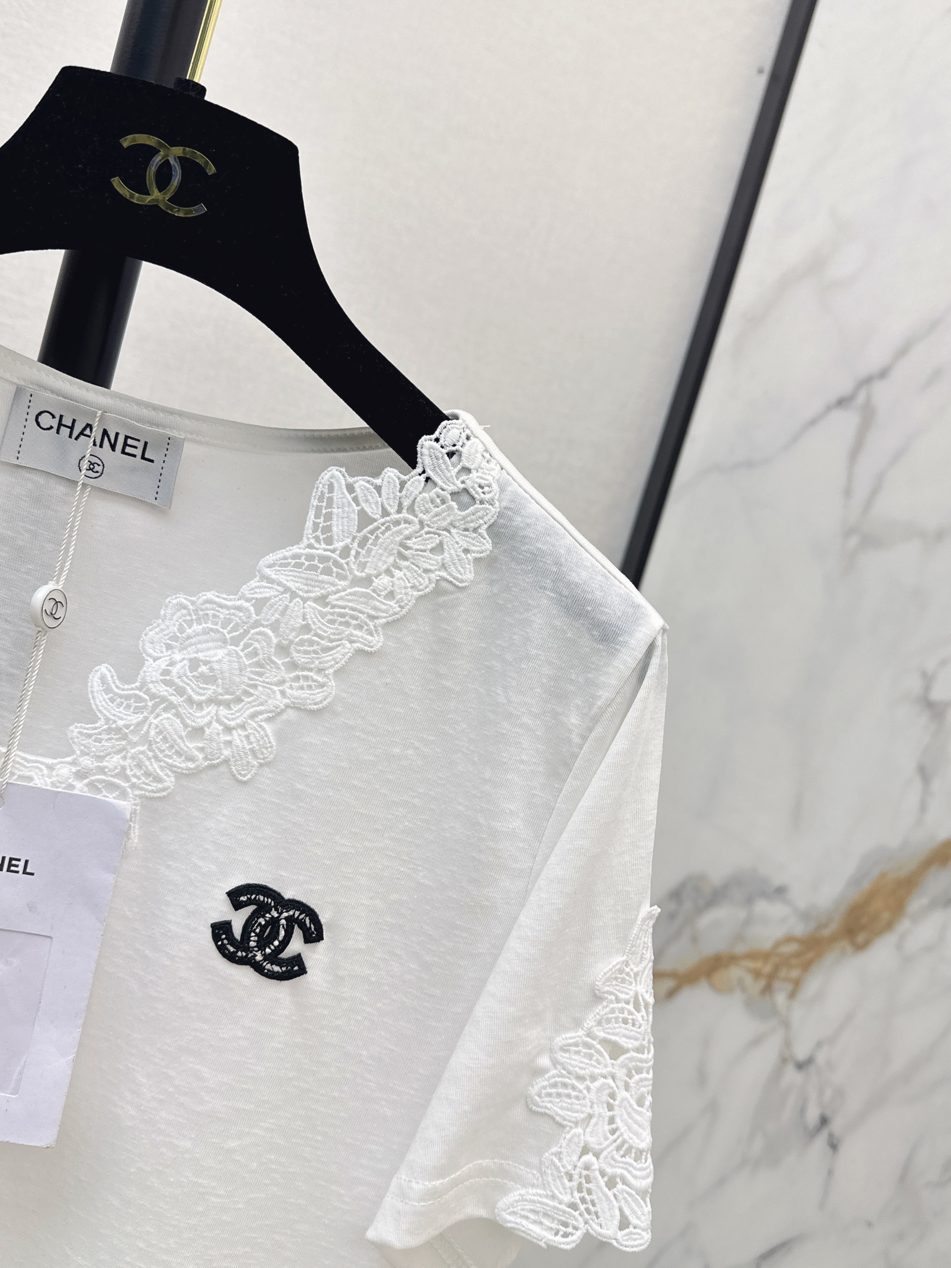 Chan 26ss contract lace t-shirt