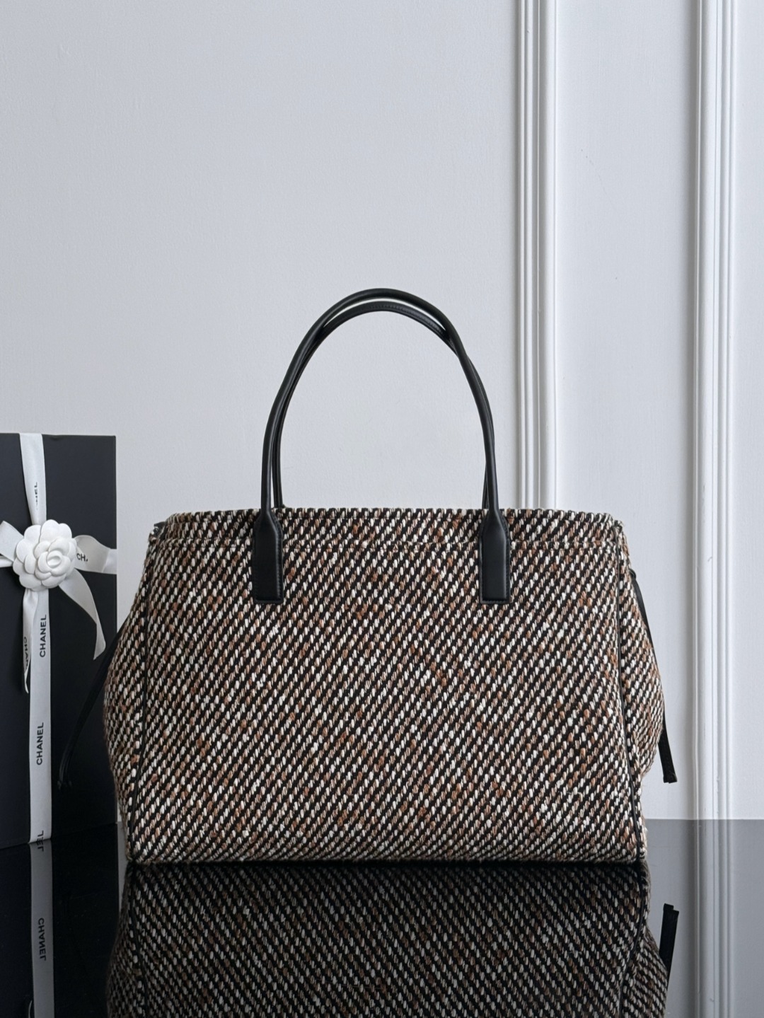 Chan 26S tote bag