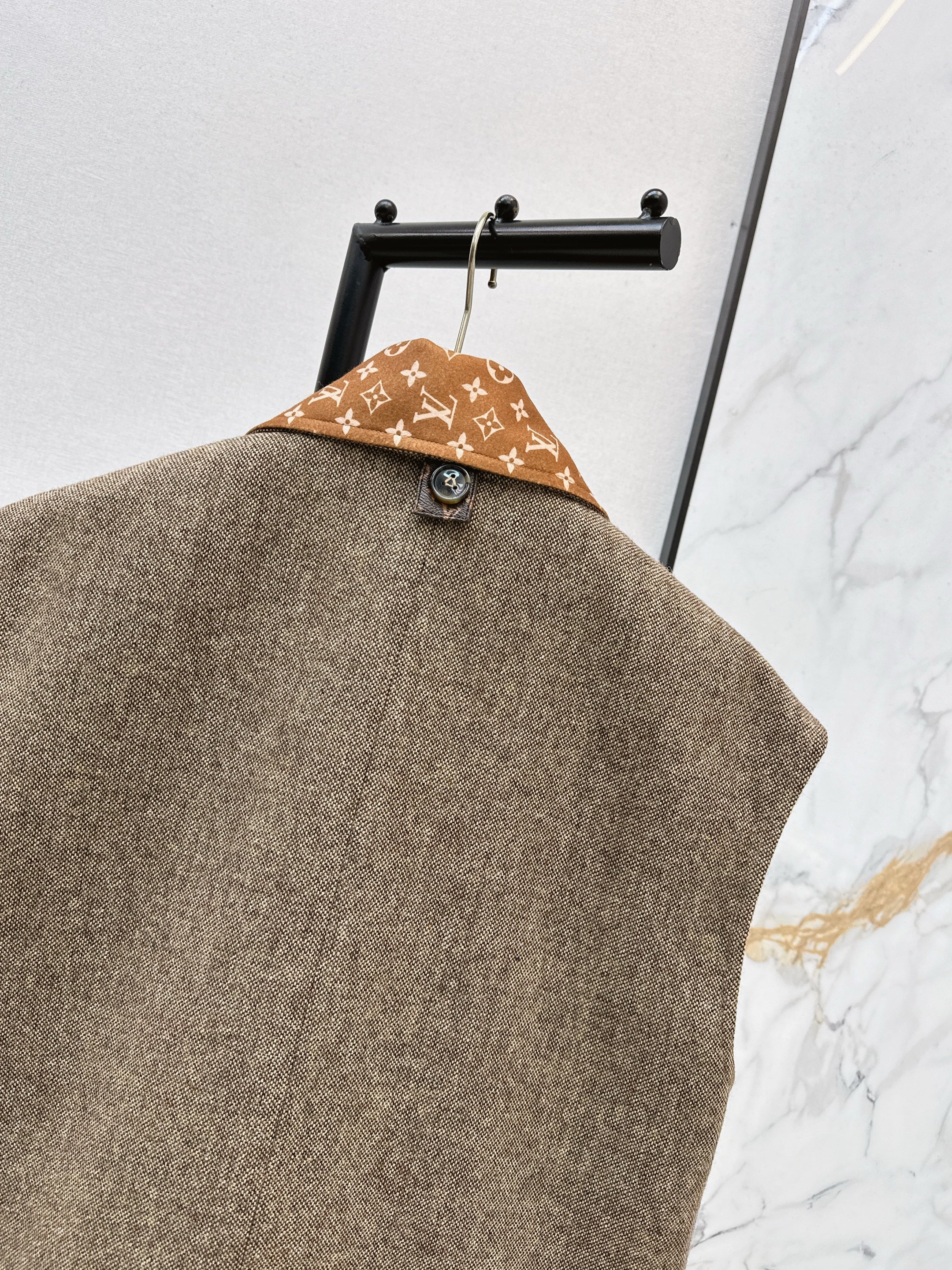 Louis 26ss scarf vest set