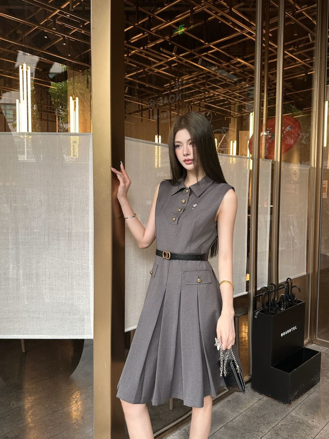 CD 26ss sleeveless belted dress