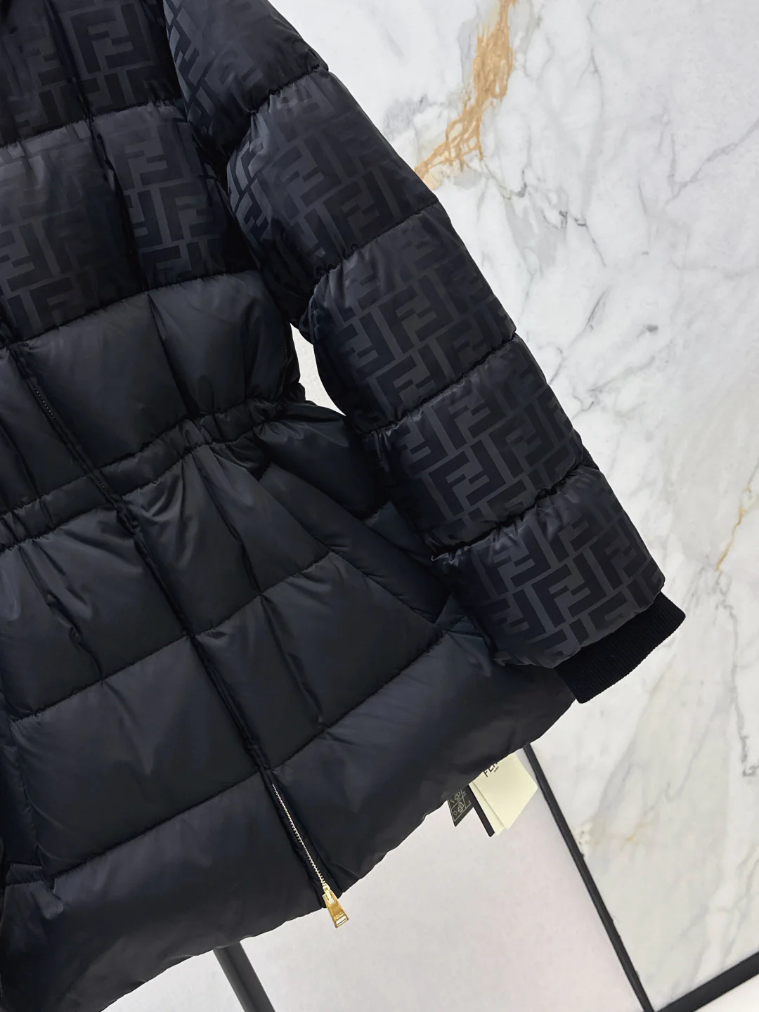 Fend 25fw down jacket