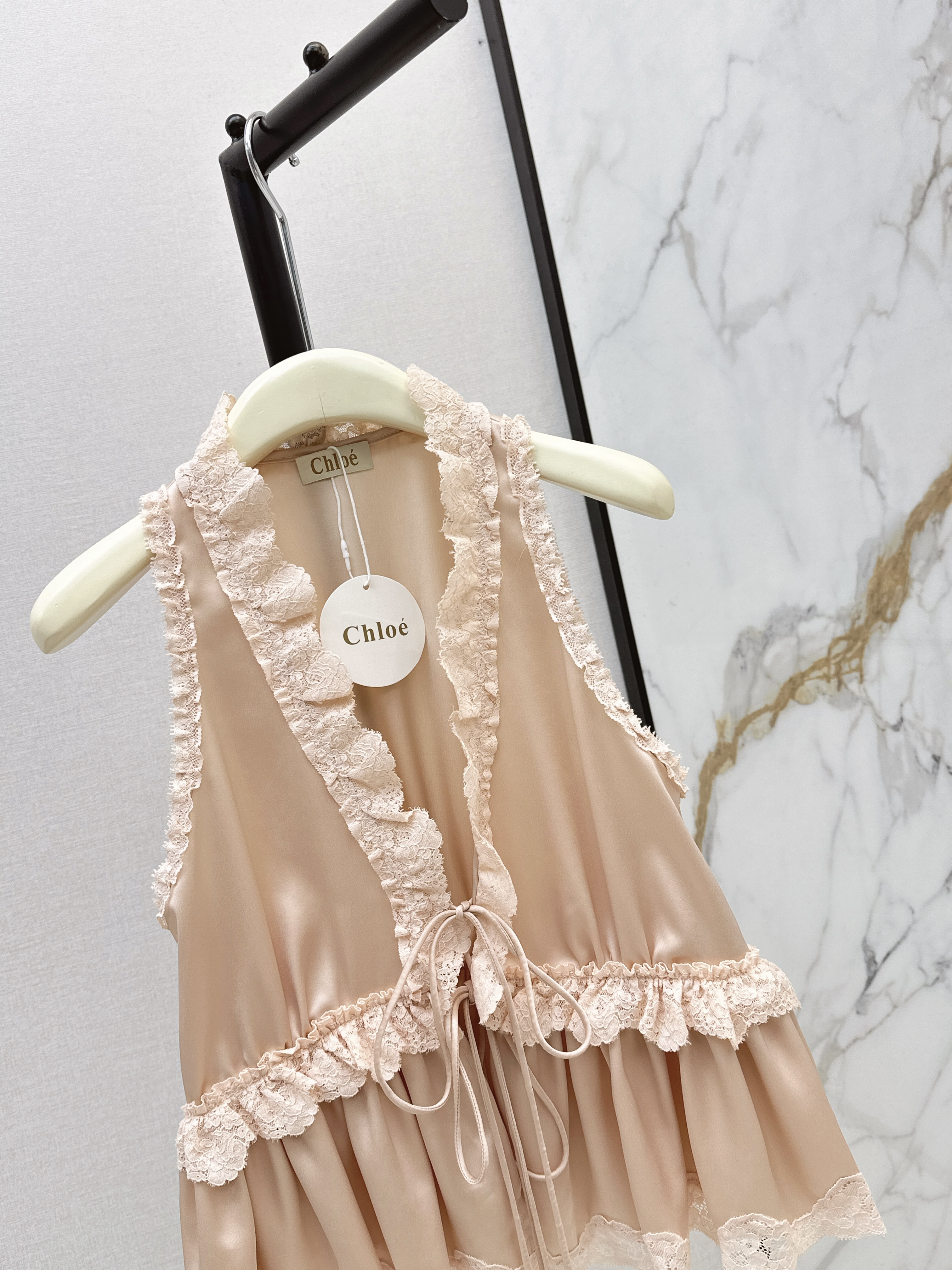 Chol 26ss lace v-neck top