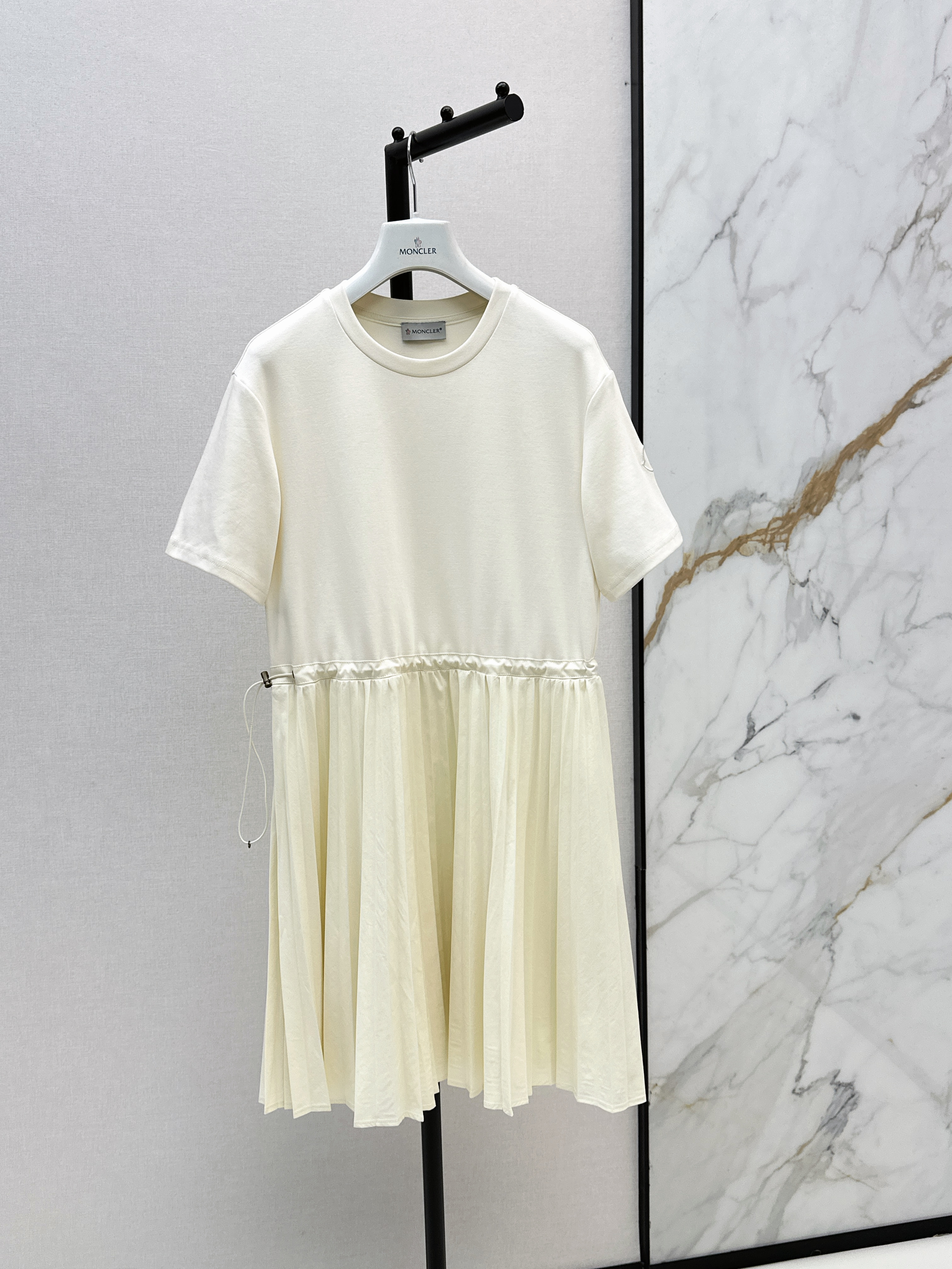 Monc 26ss contact pleated dress