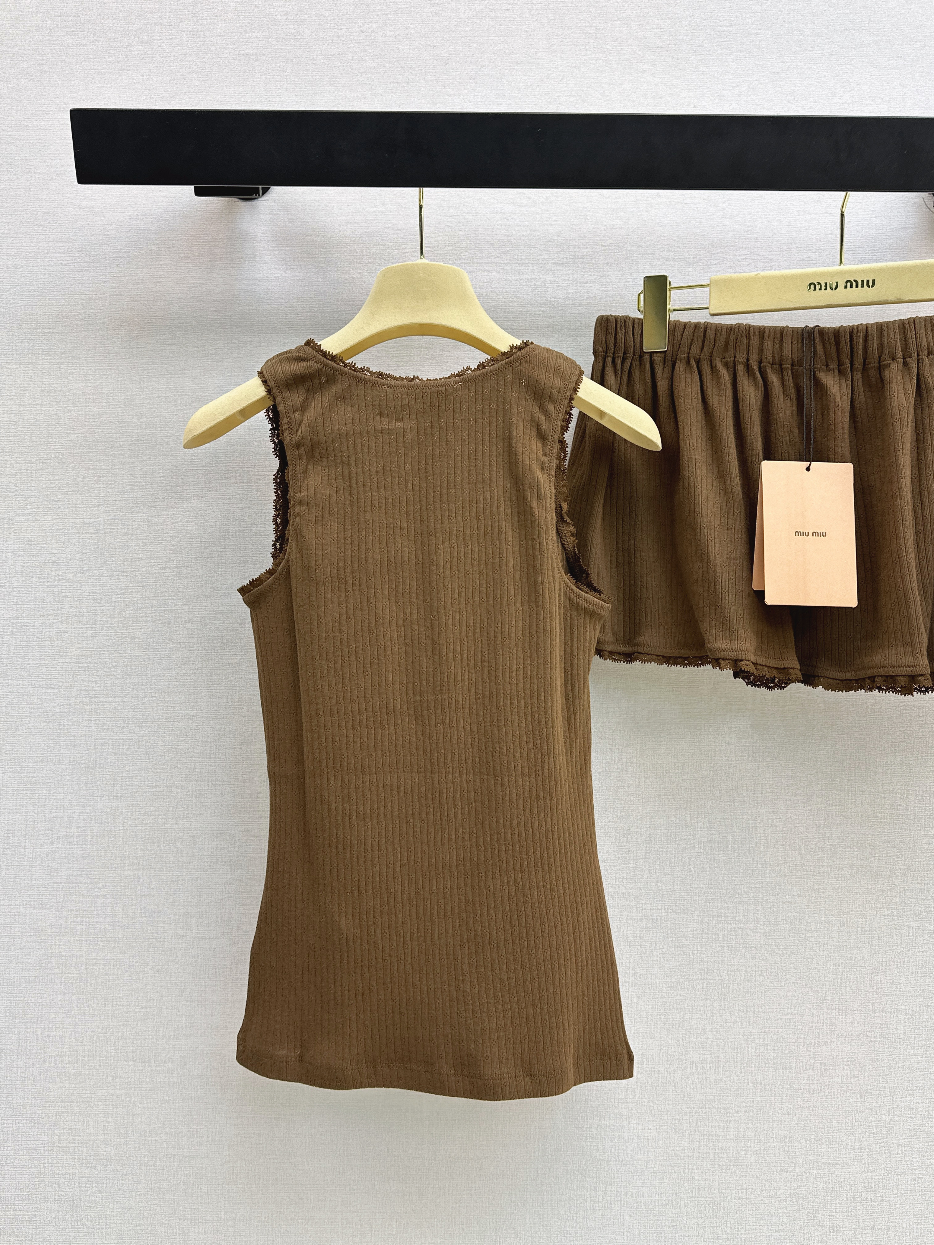 Miu 26ss vest skirt set